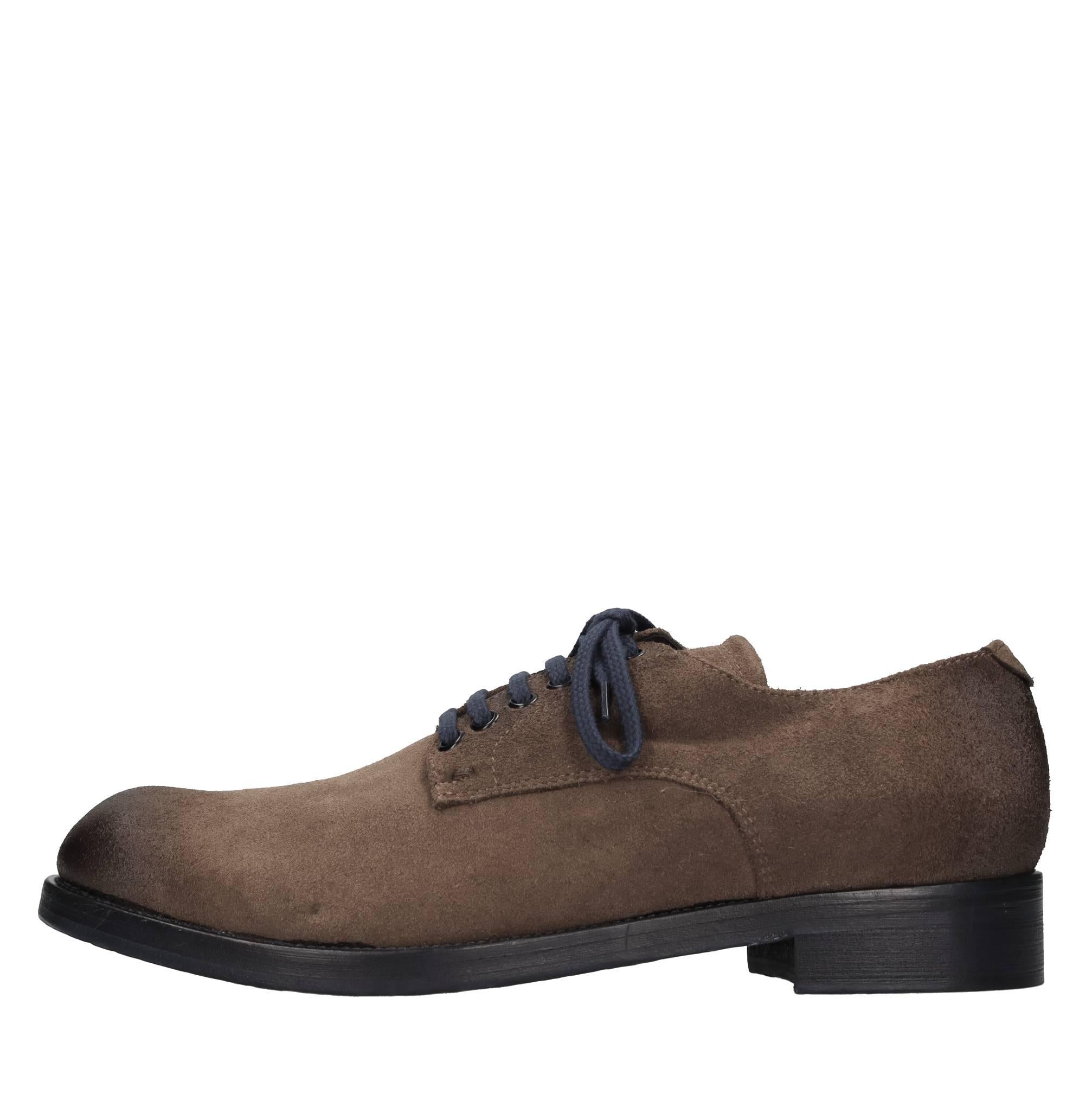 Stringate modello COLLIN 1 in camoscio 