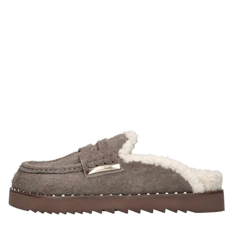 Mules in pelle scamosciata 