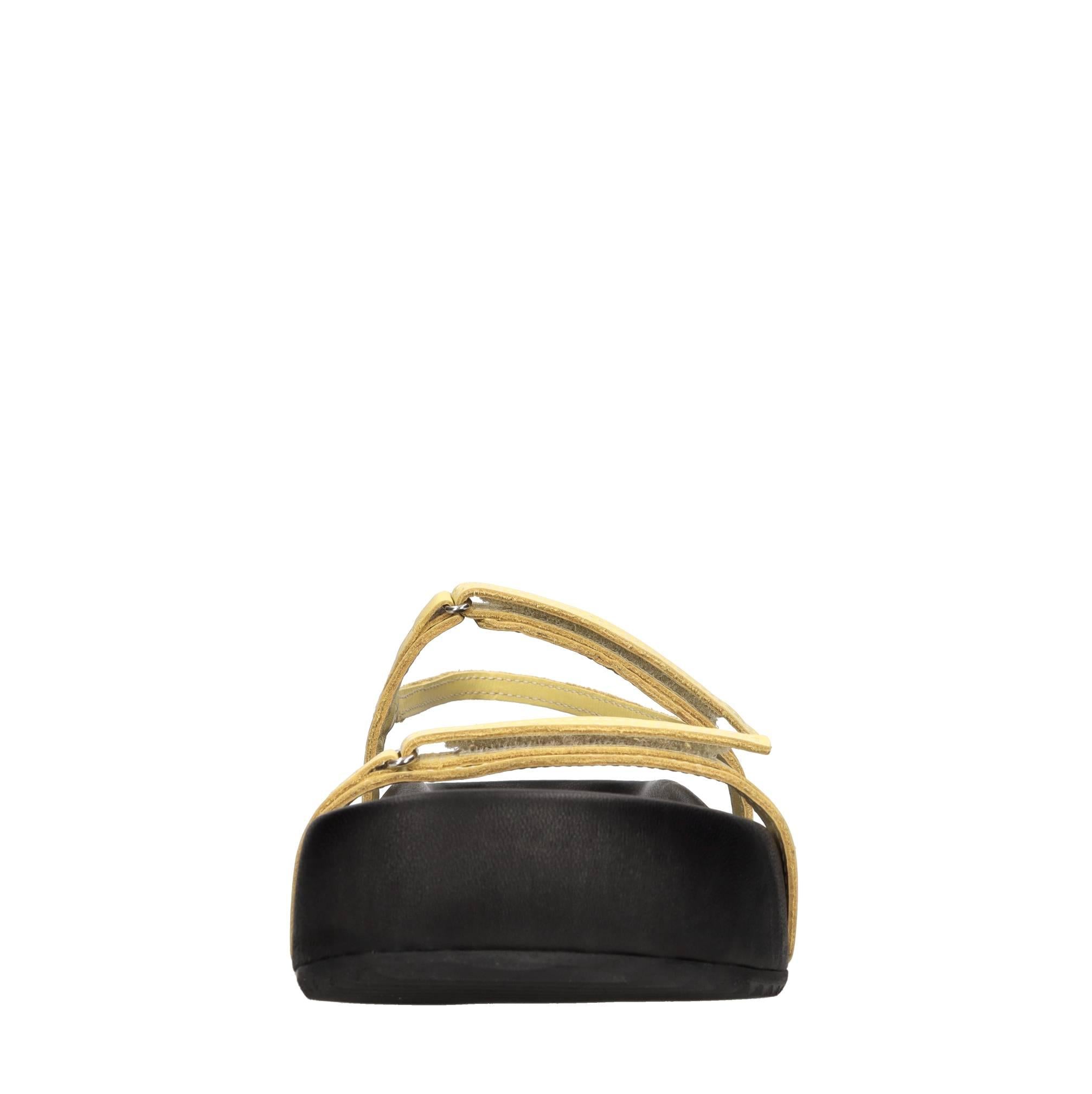 Sandali modello Lucy Dreamer in pelle 