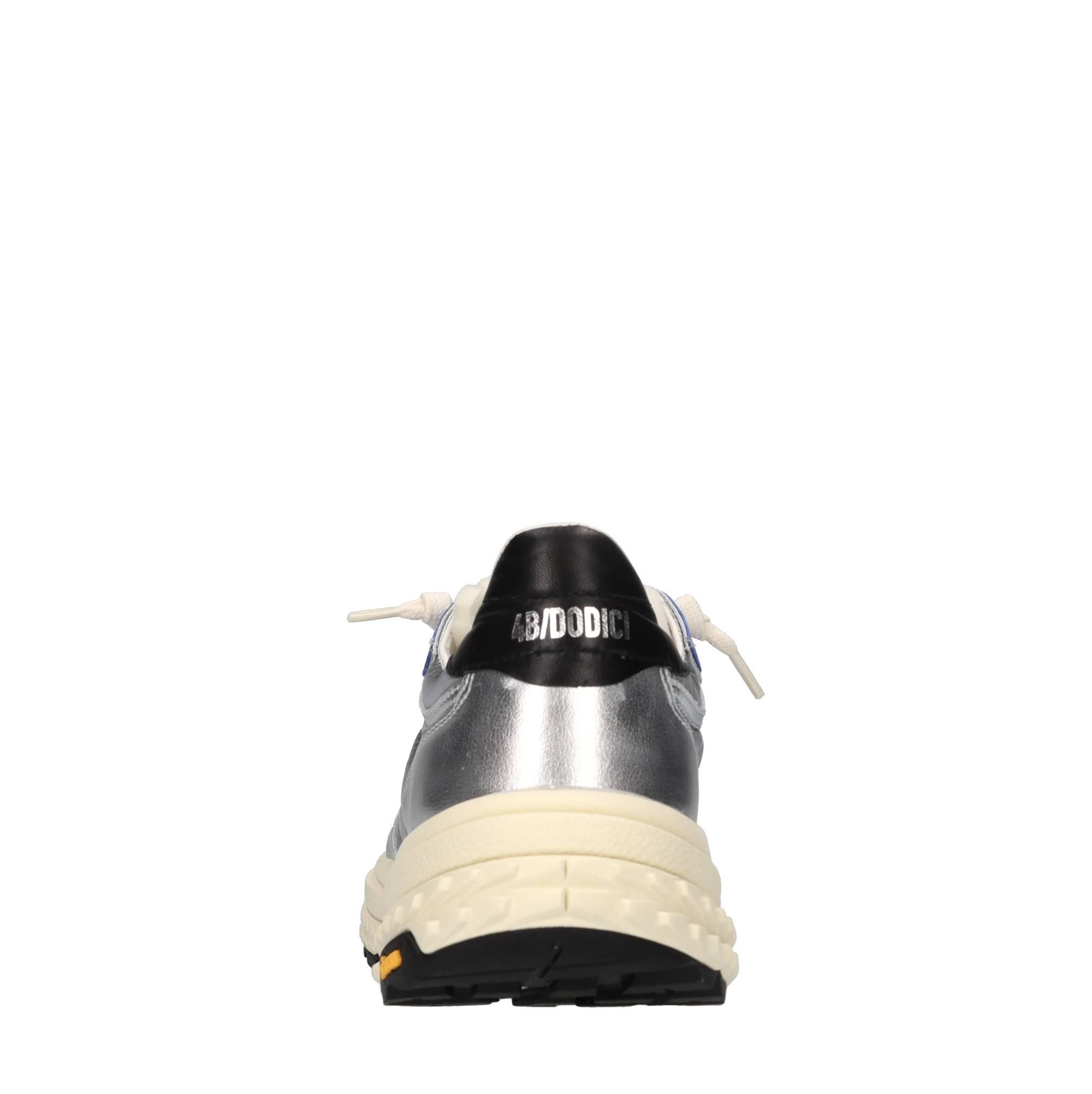 Sneakers in pelle e tessuto 