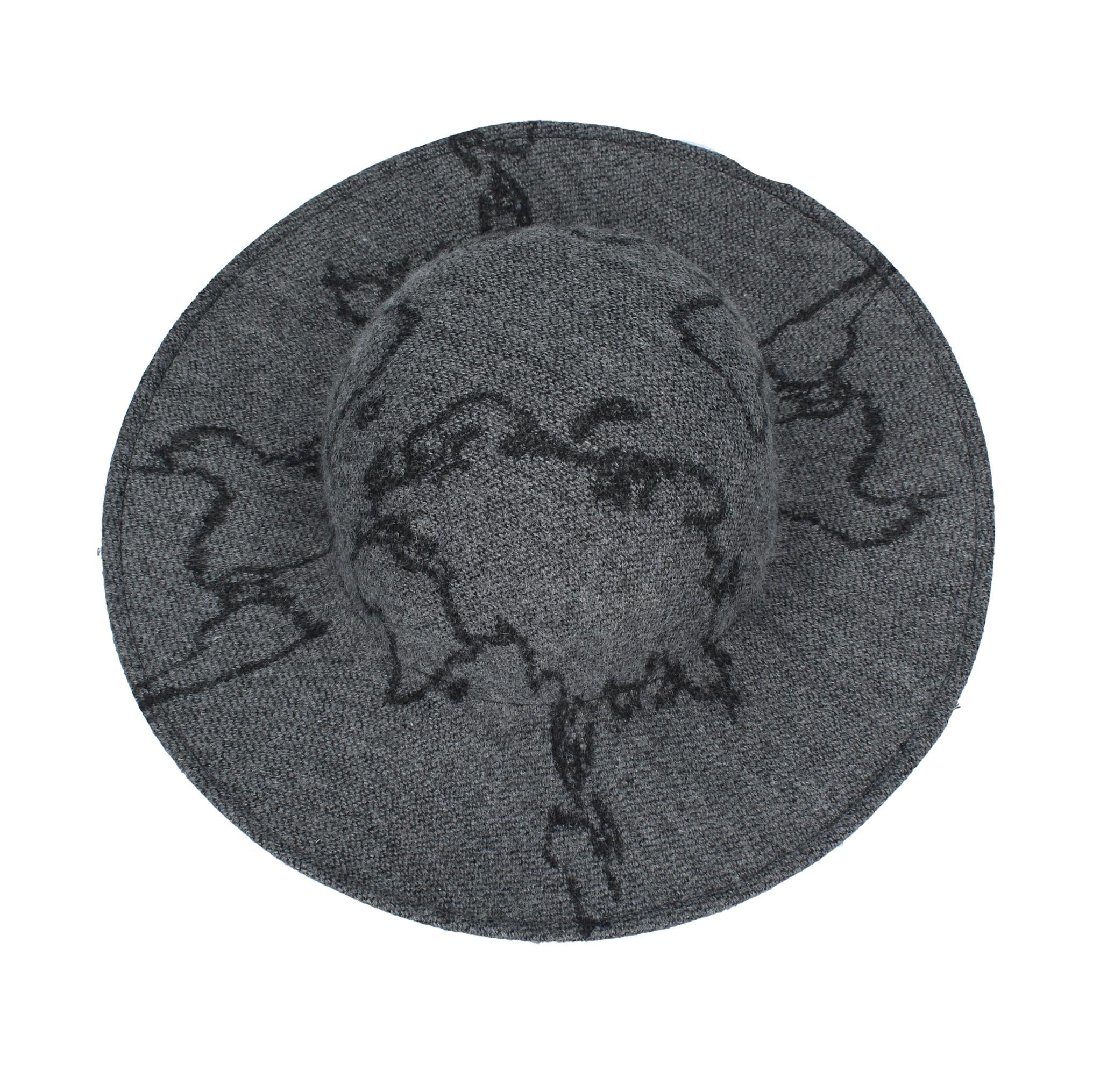 Cappello multimateriale 