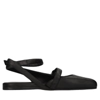 Flat in pelle 