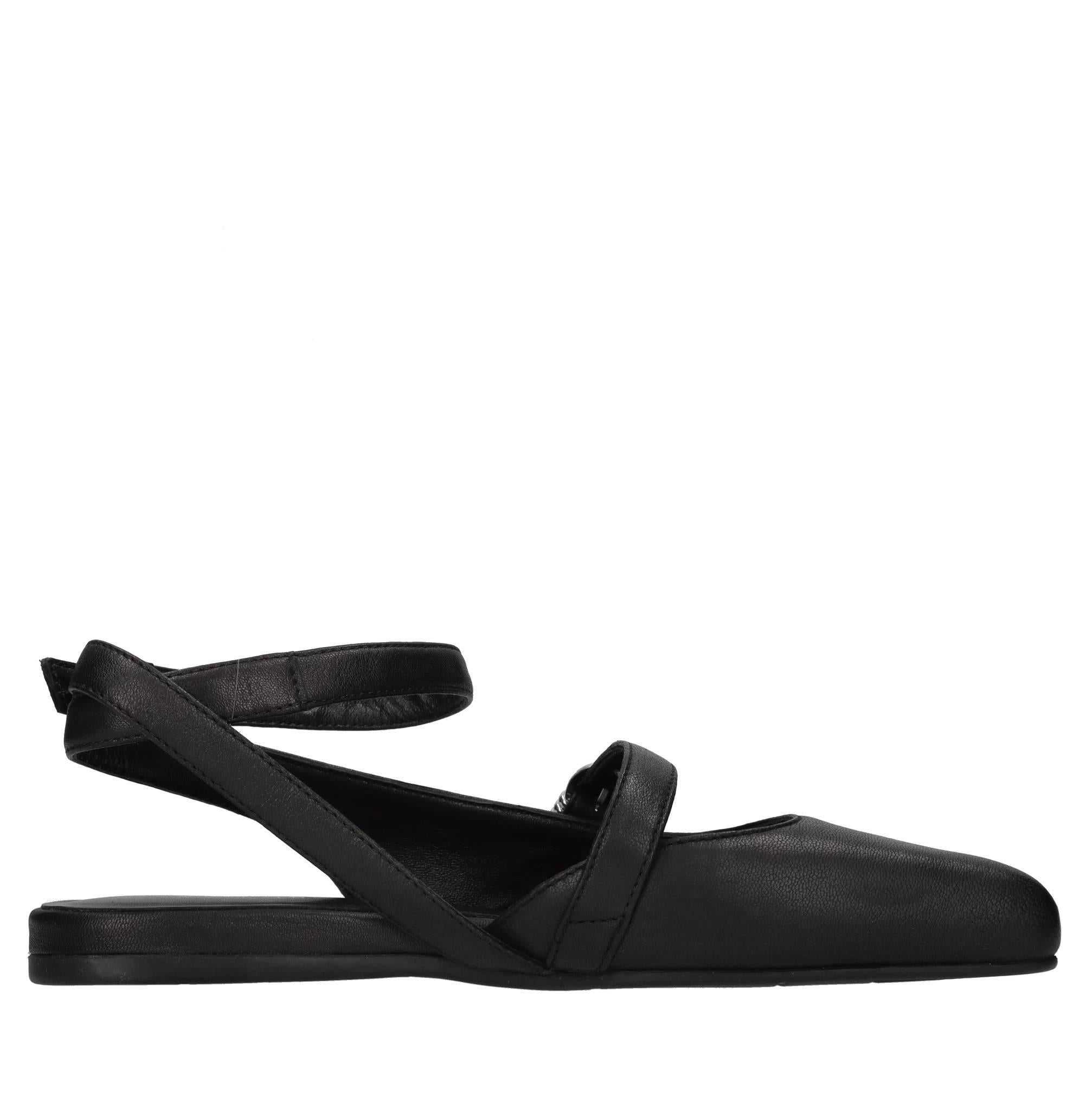 Flat in pelle 