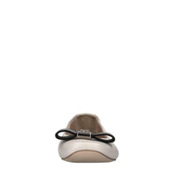 Ballerine in pelle con fiocco in vernice 