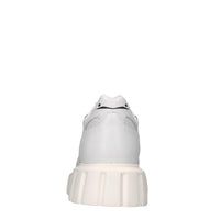 Sneakers in pelle 