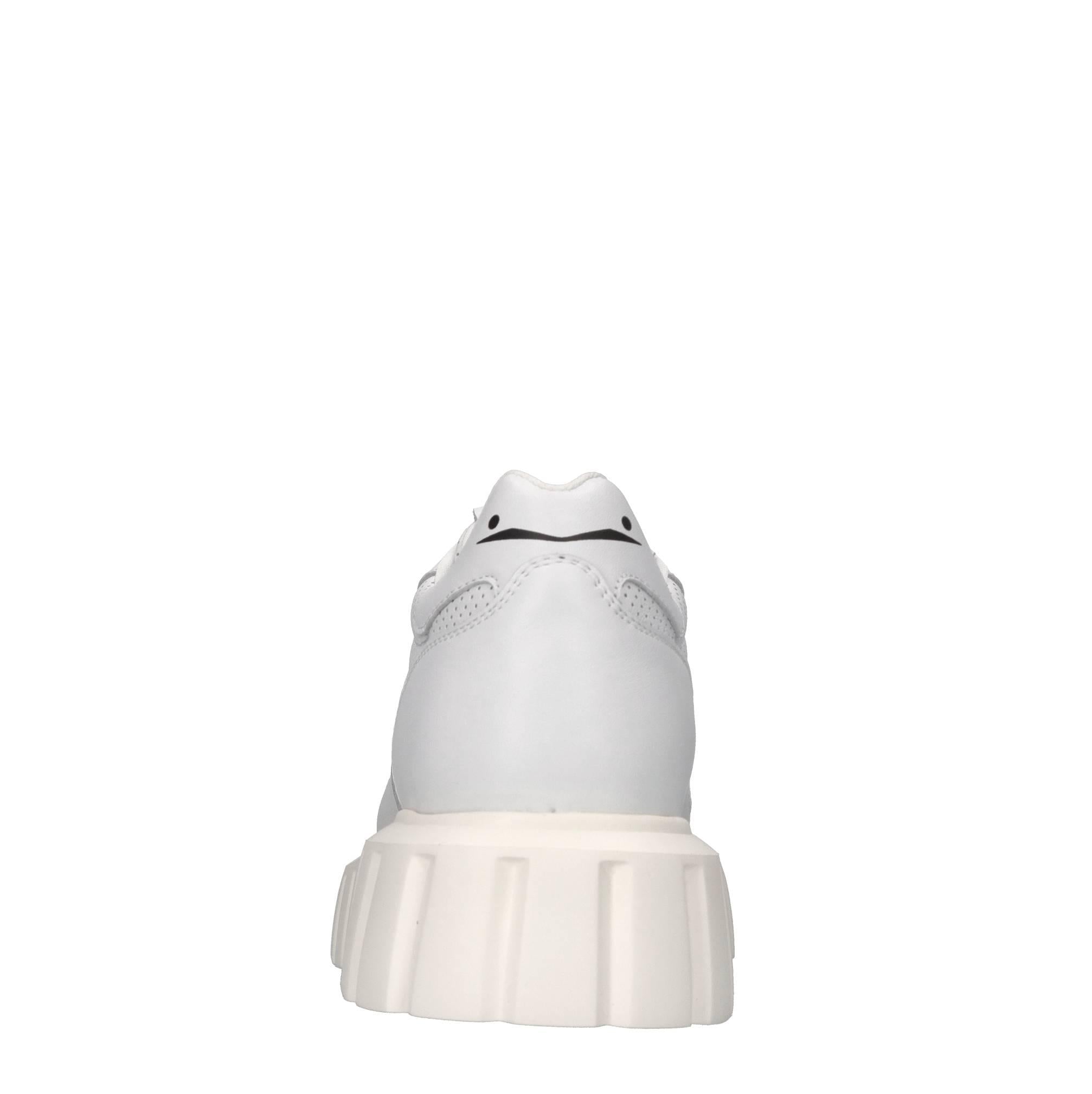 Sneakers in pelle 