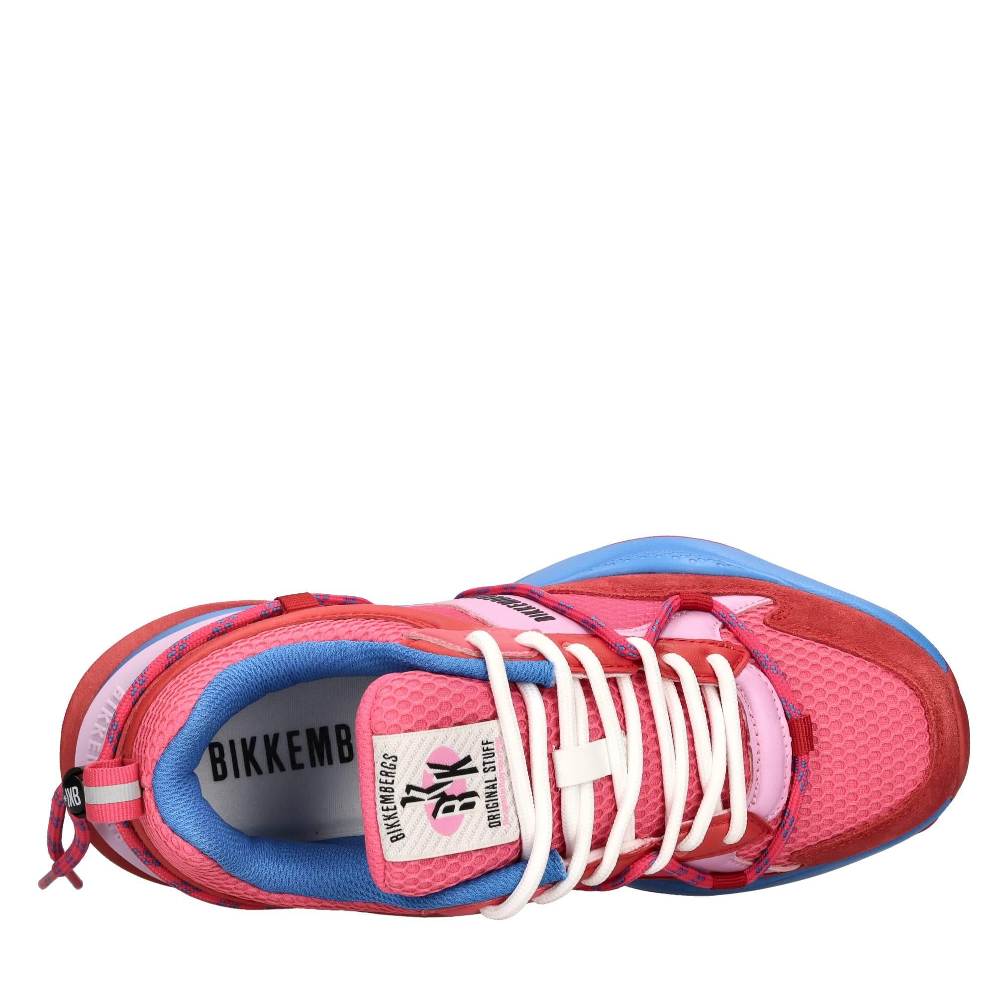 Sneakers in camoscio, ecopelle e tessuto 