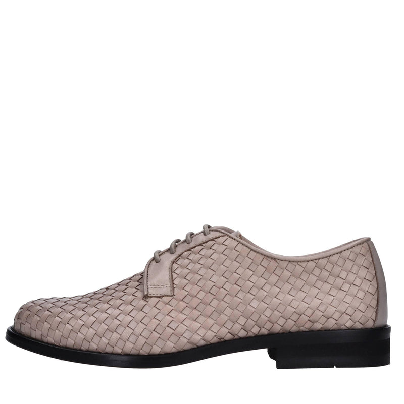 Stringate in pelle intrecciata 