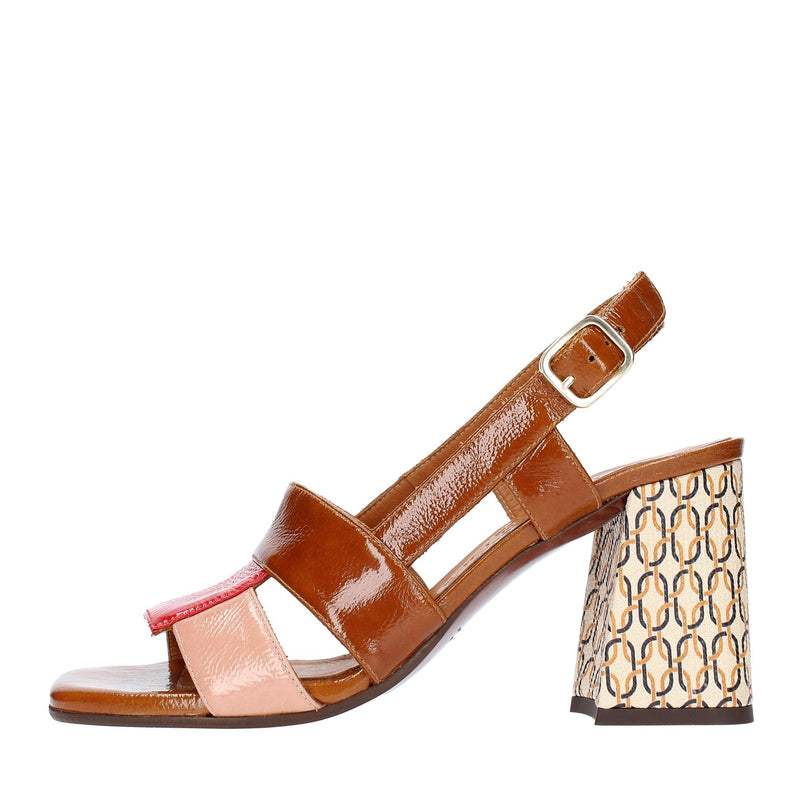 Sandali modello PANYA  in pelle 
