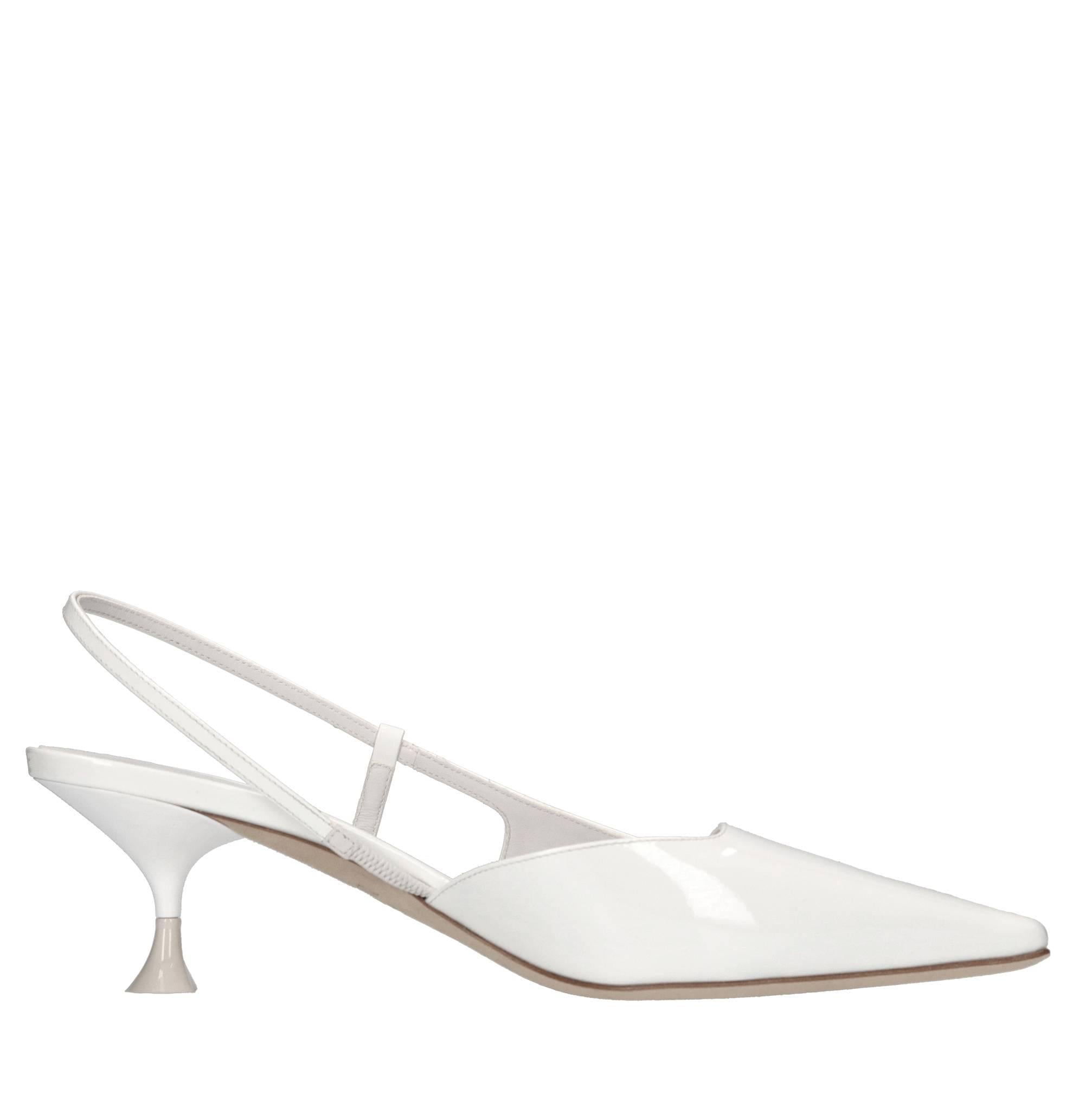 Décolleté slingback in vernice 