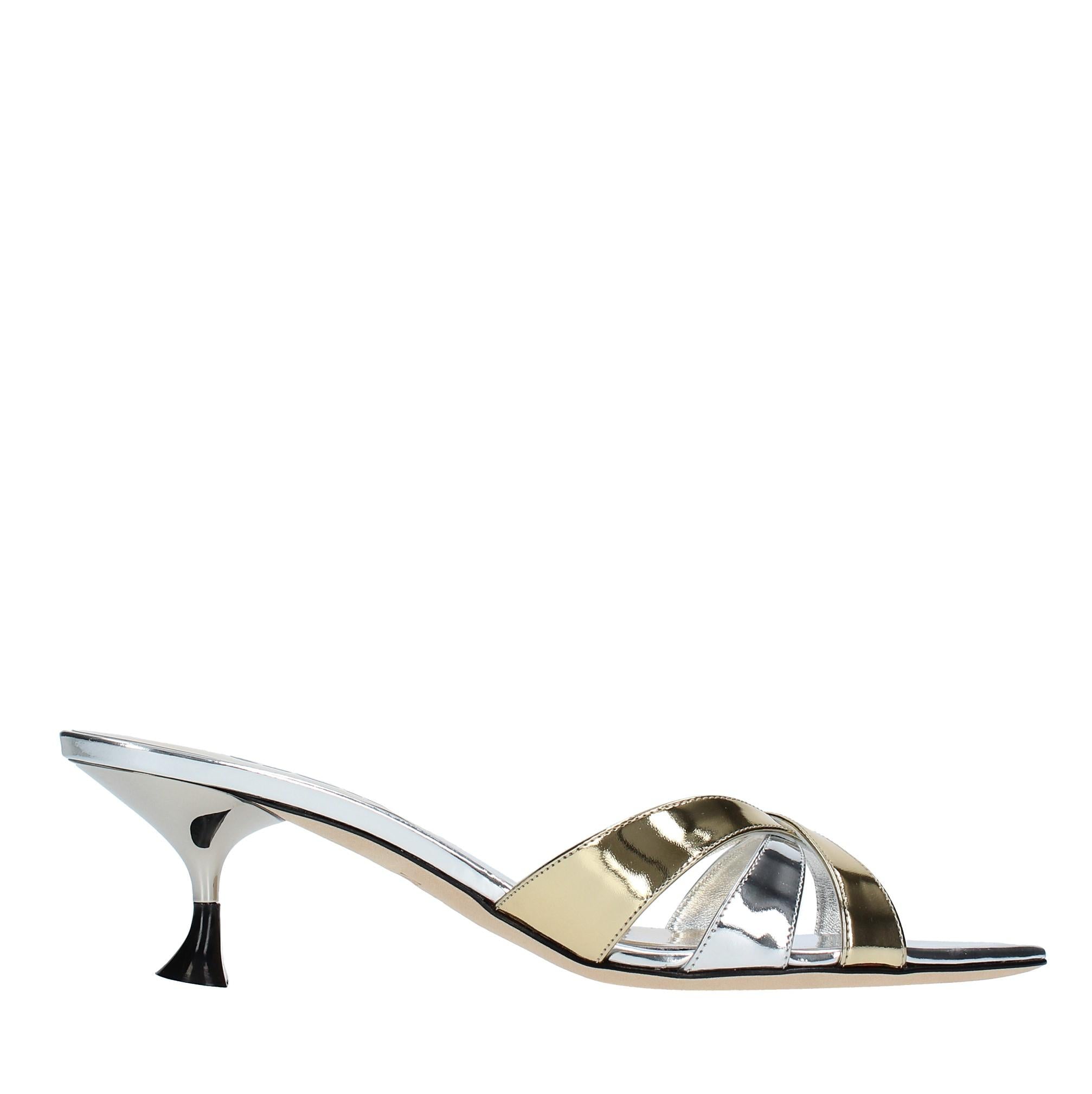 Mules modello ELIS in vernice 
