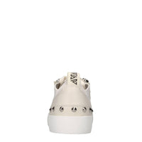 Sneakers in pelle,tessuto e strass 