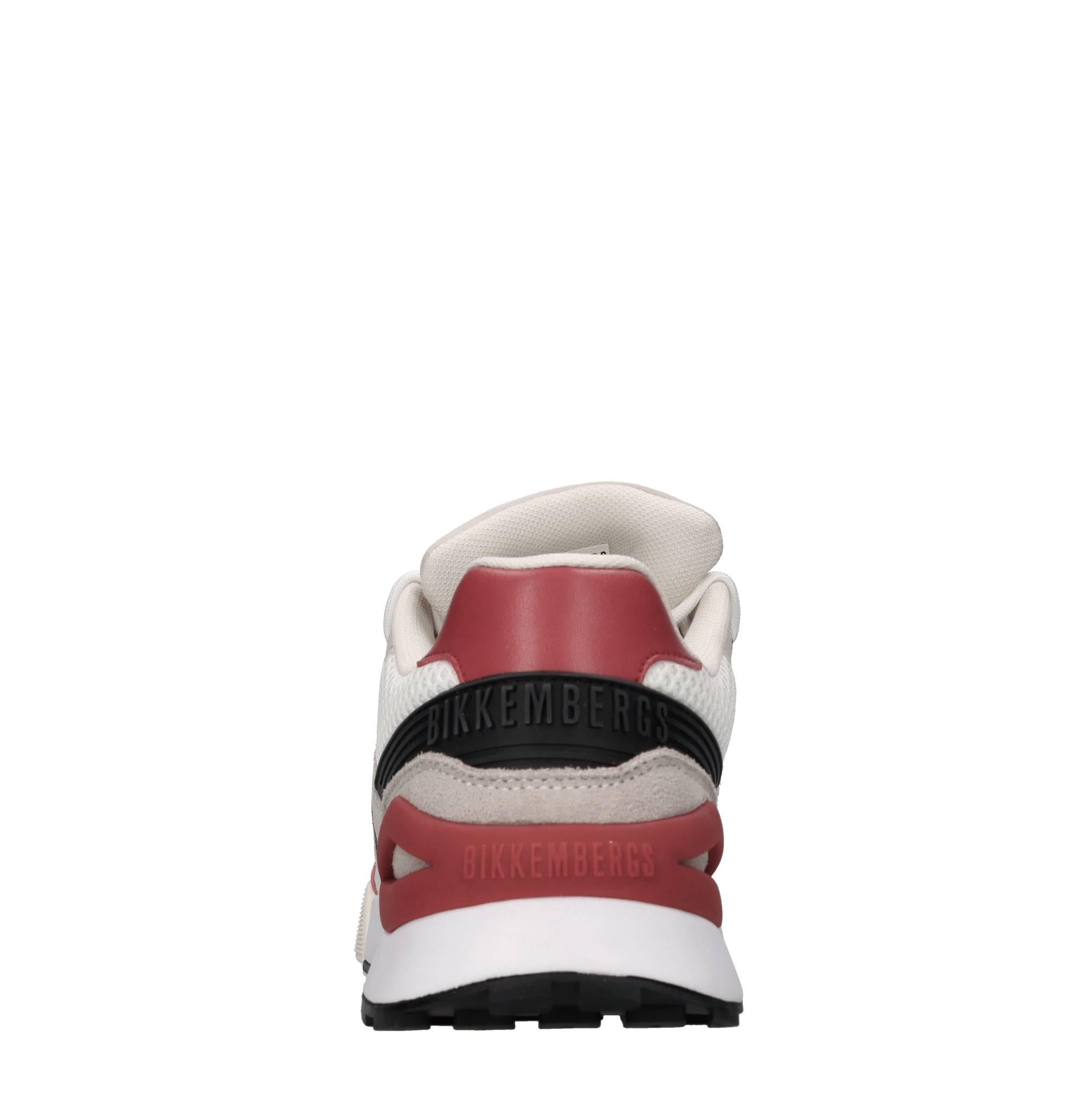 Sneakers in camoscio e tessuto 