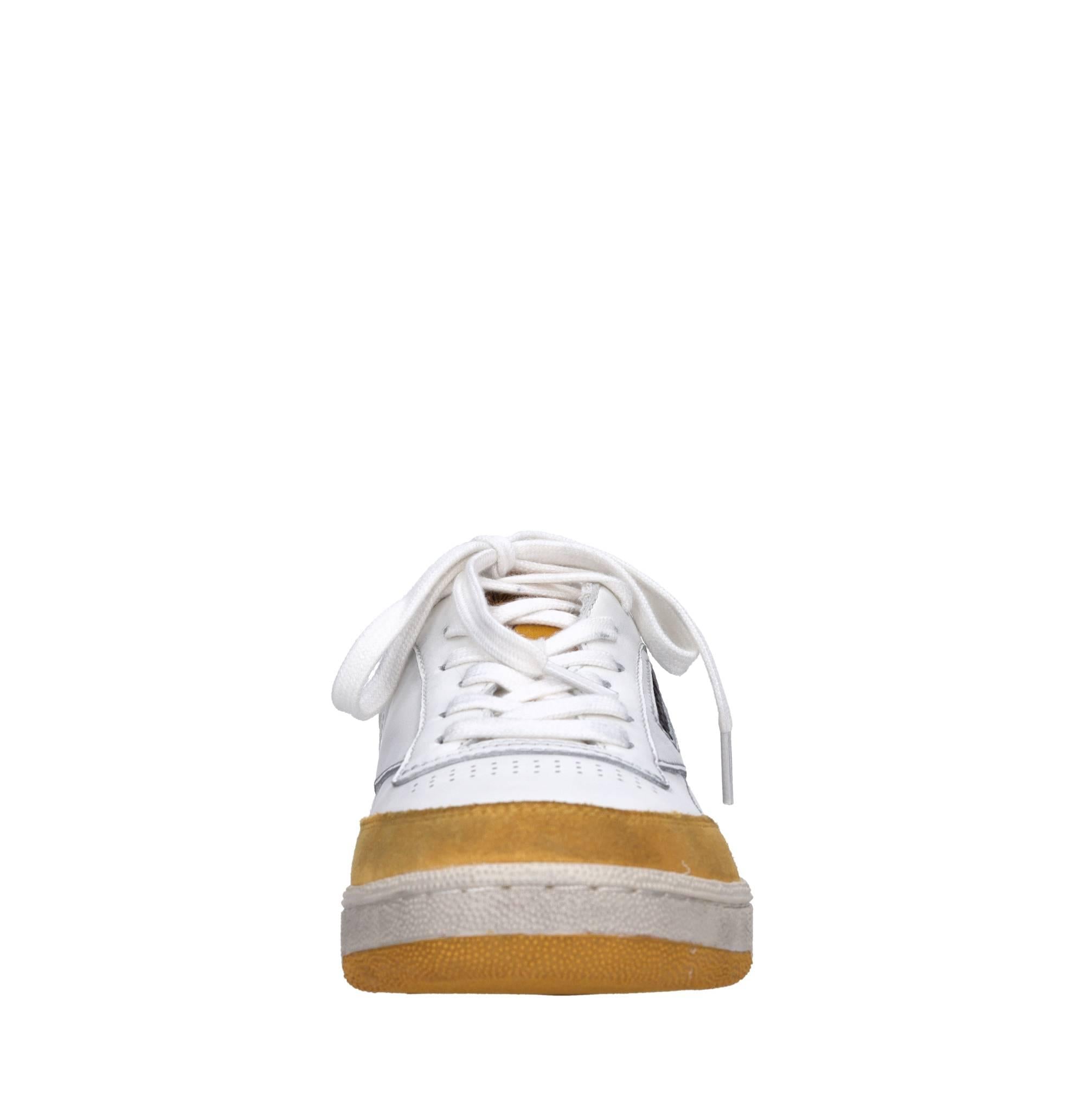 Sneakers in pelle camoscio e tessuto 