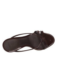 Mules Natalia in vernice. 