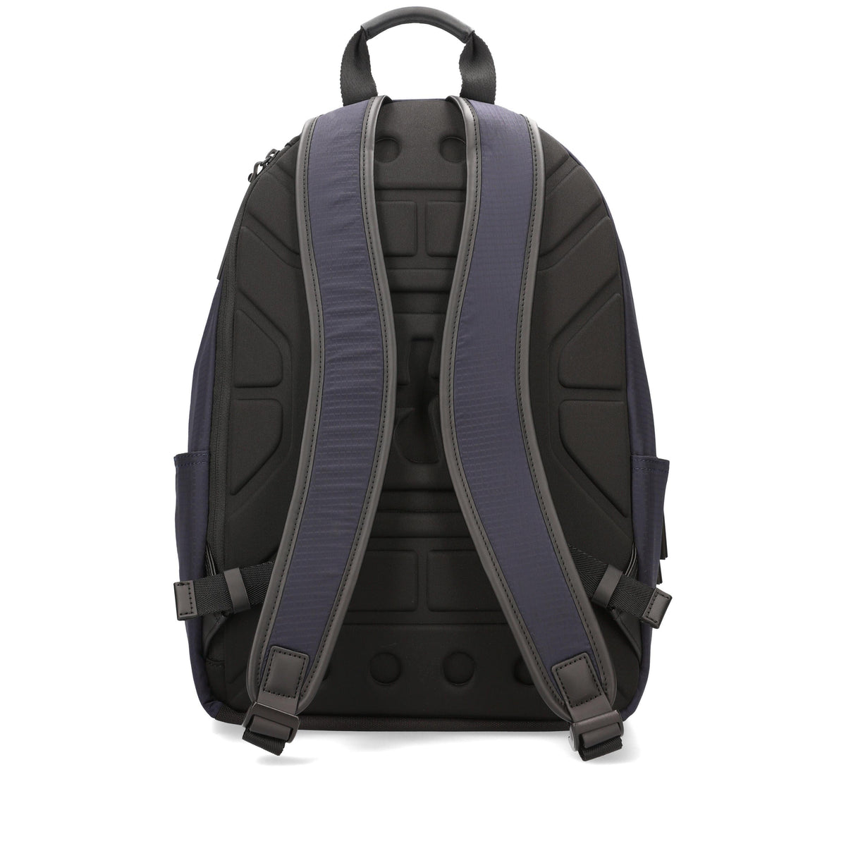 Zaino PREMIATA modello BLADE capiente e versatile in gabardine di nylon di prima qualità con trattamento antisfilacciamento e idrorepellente 