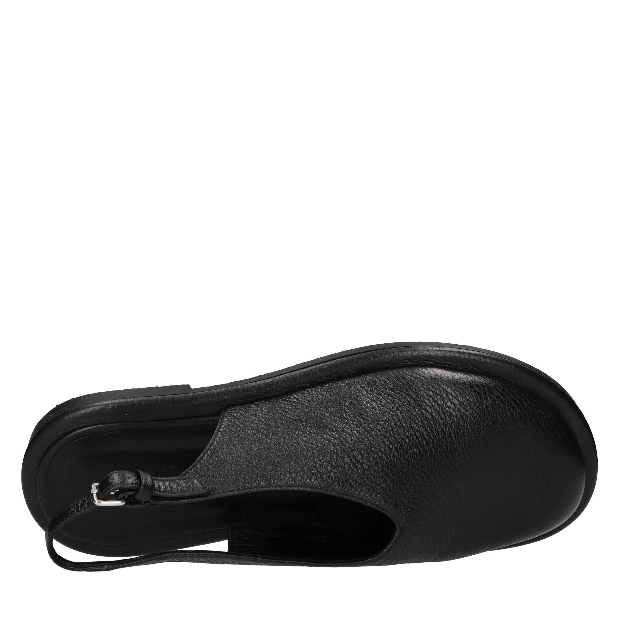 Flat in pelle 
