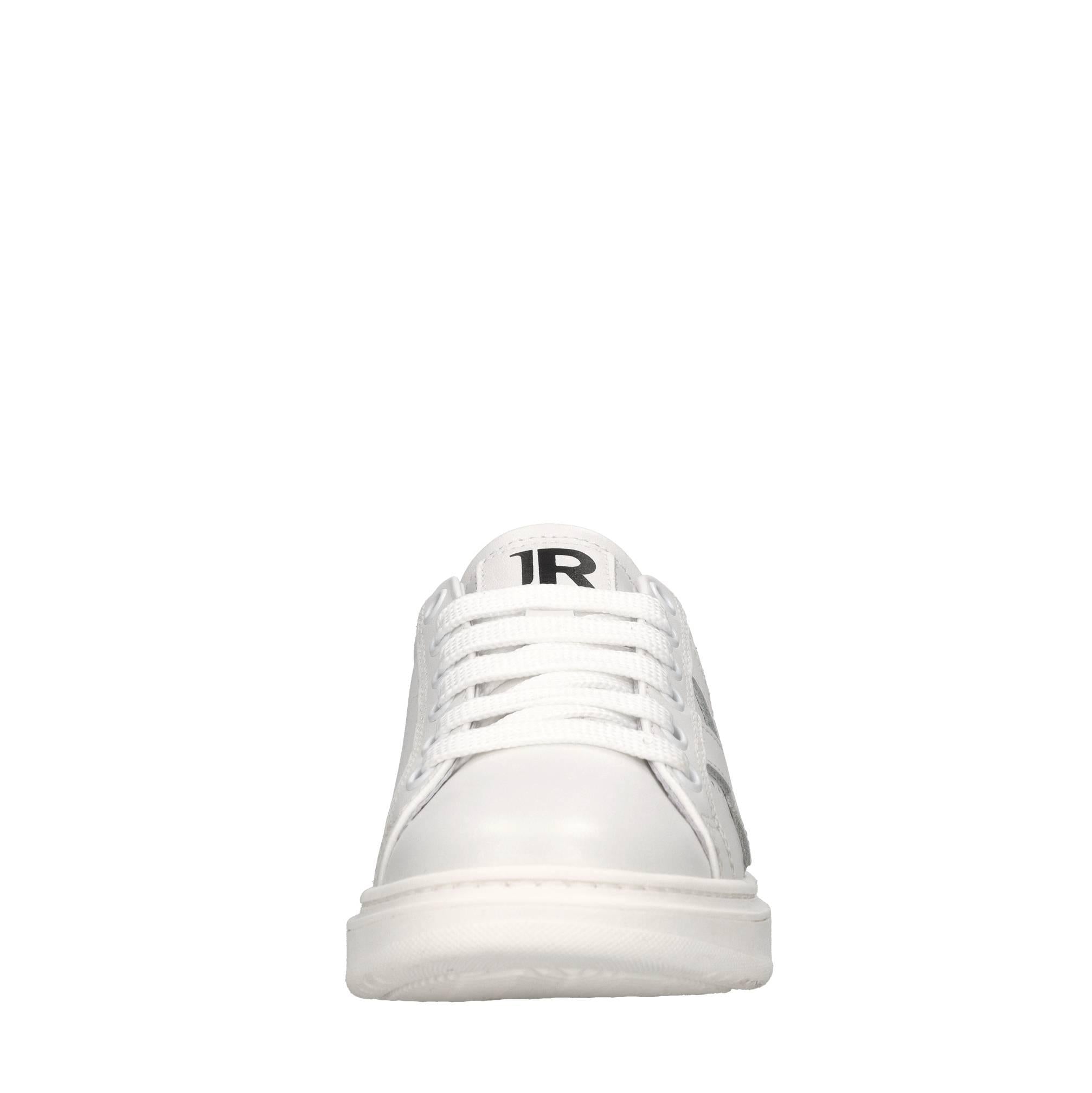 Sneakers in pelle 