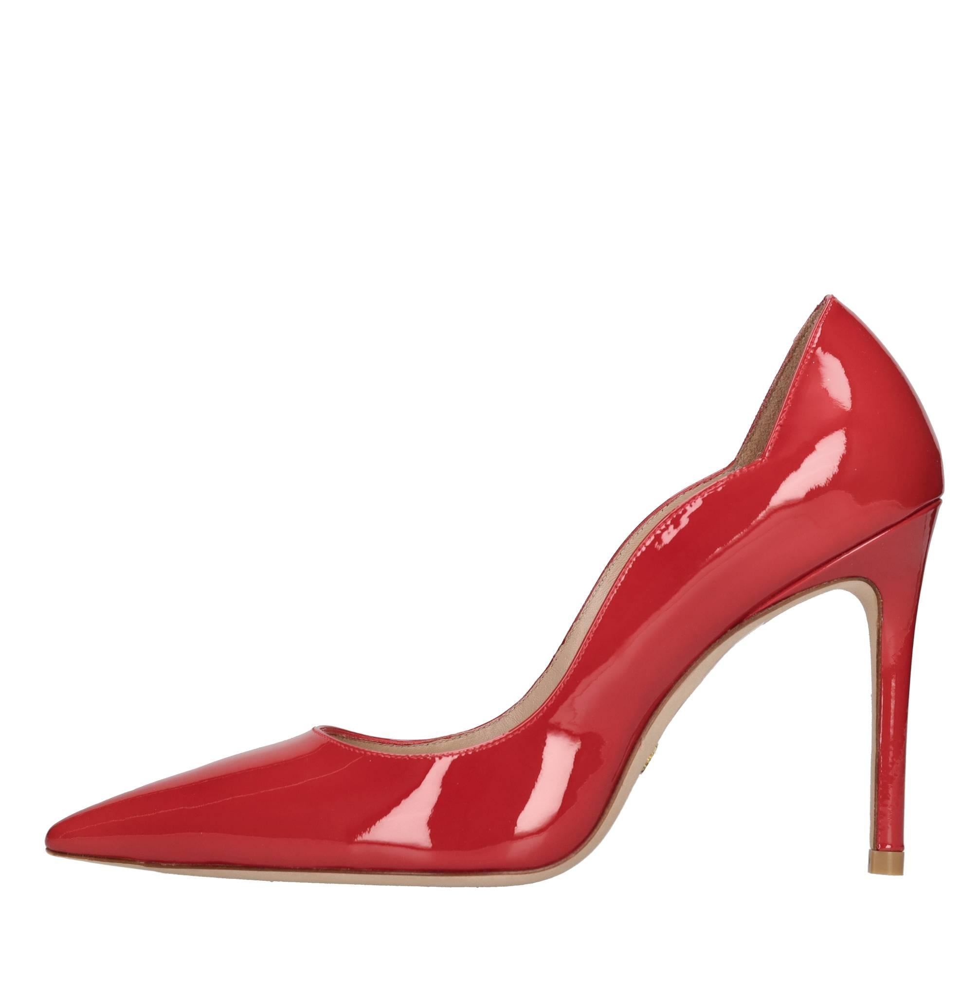 Décolleté in vernice modello STUART 100 SCLLOP 