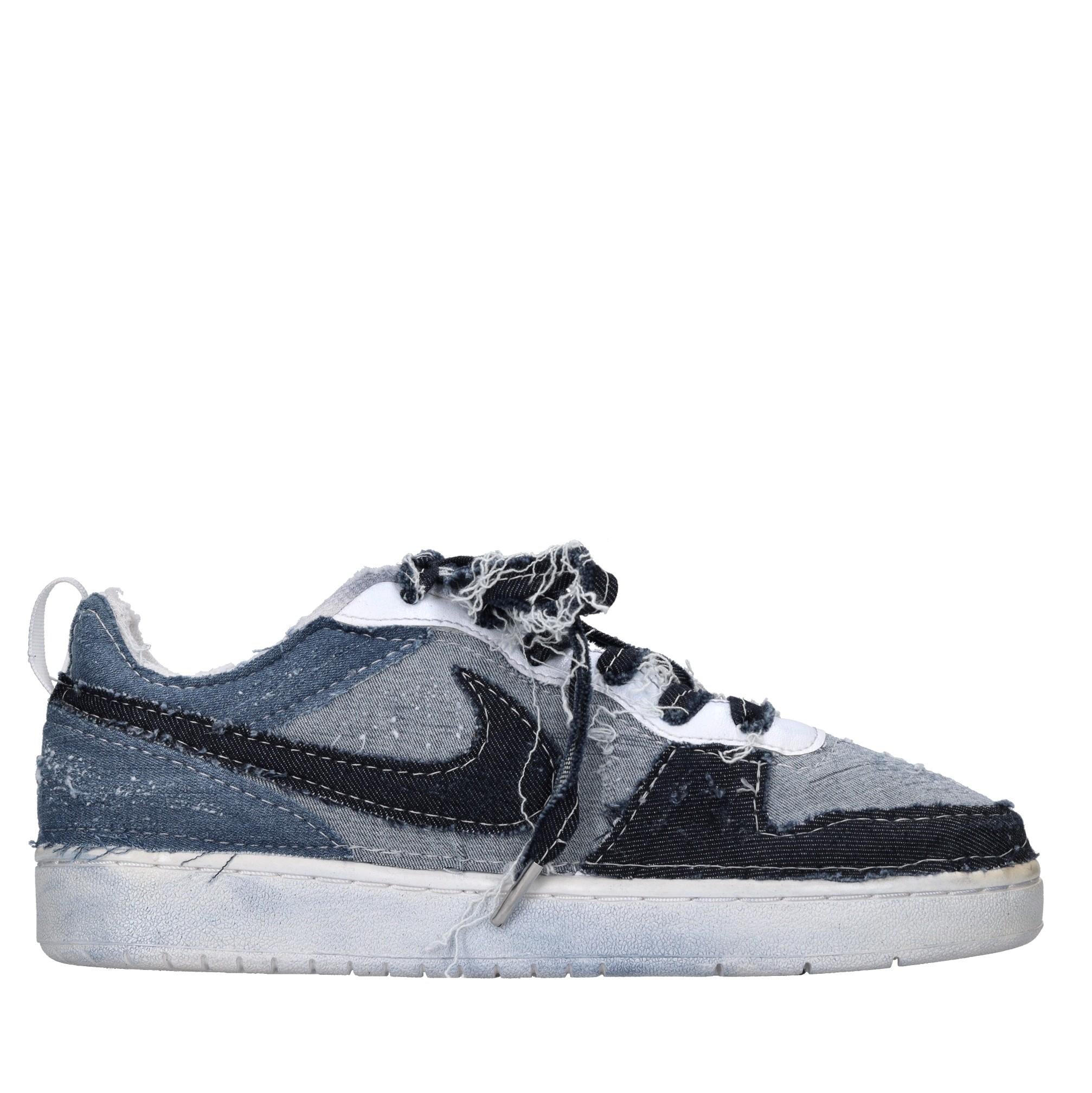 Sneakers in tessuto. 