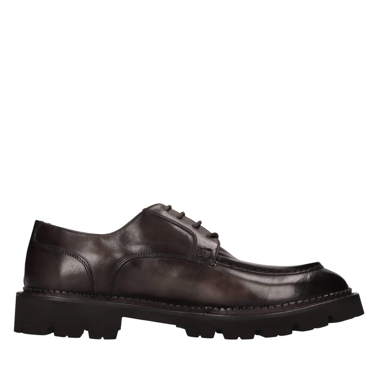 Stringate in pelle 
