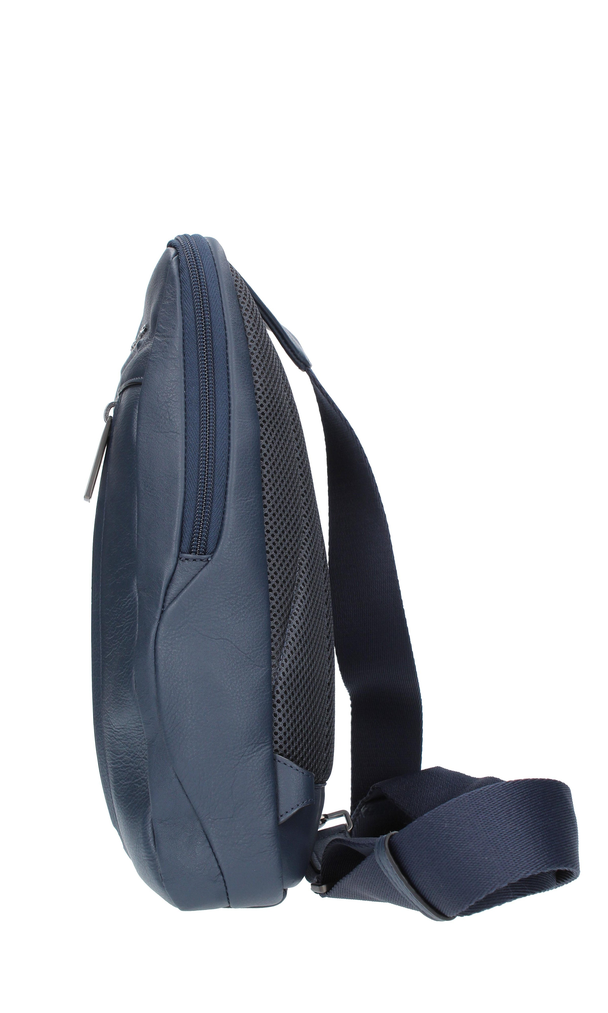 Zaino monospalla PIQUADRO modello CA5106AO in pelle. 