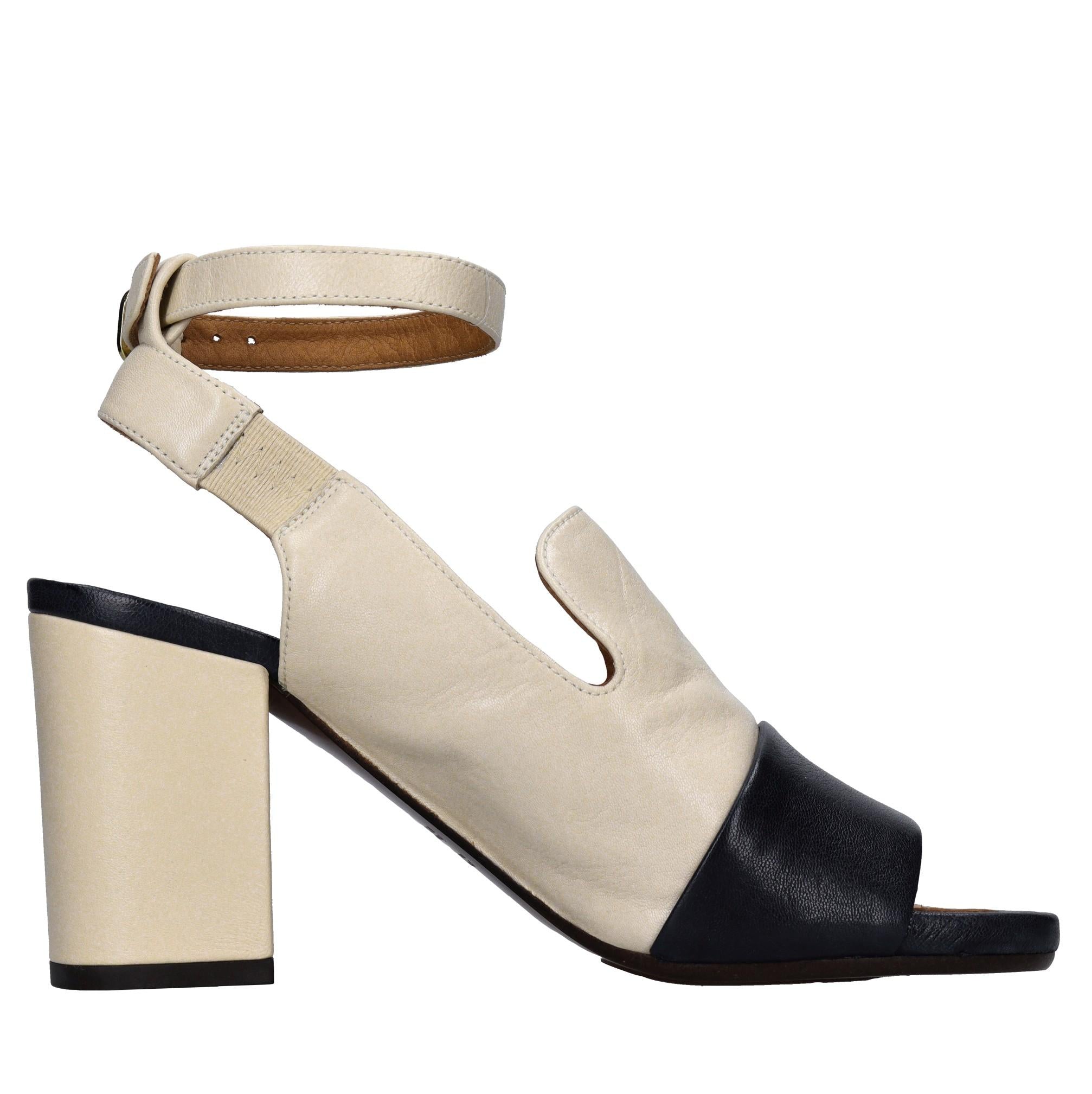 Sandali in pelle 
