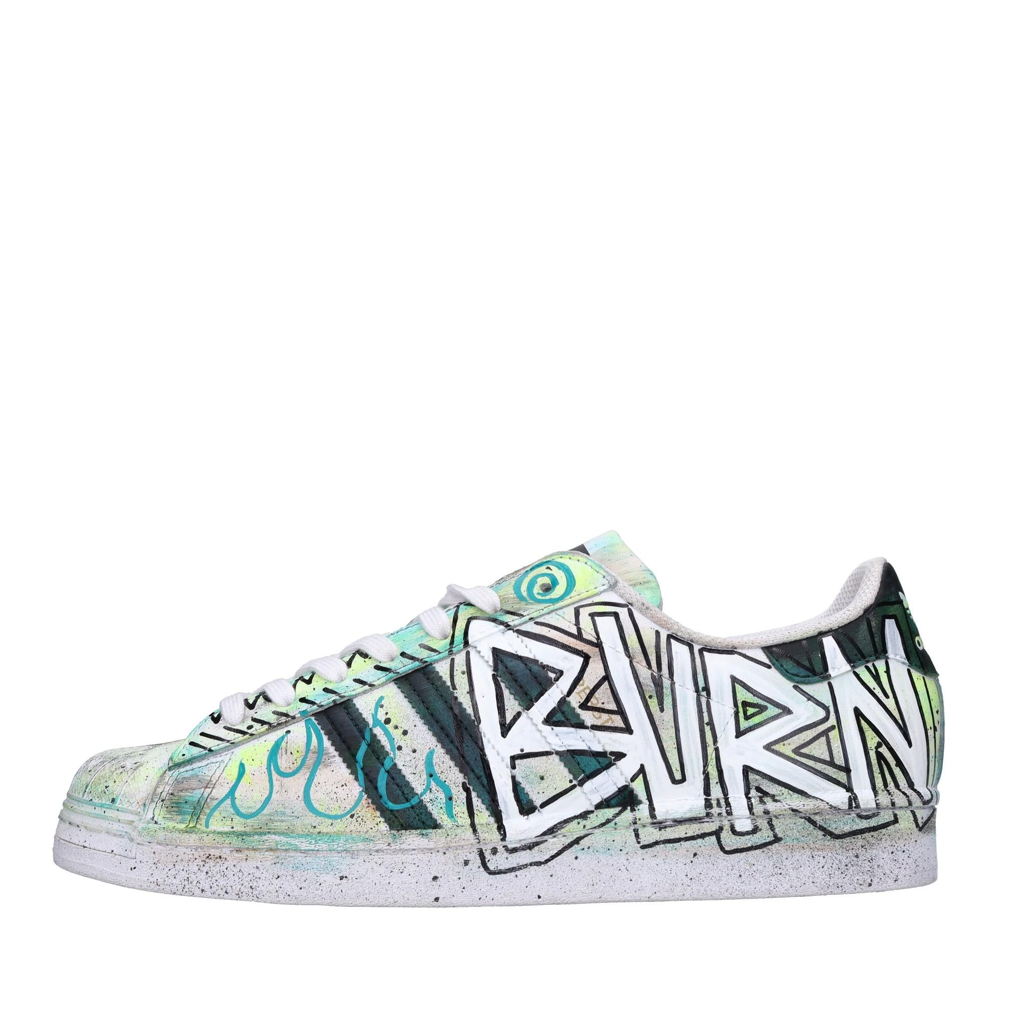 Sneakers in pelle. 