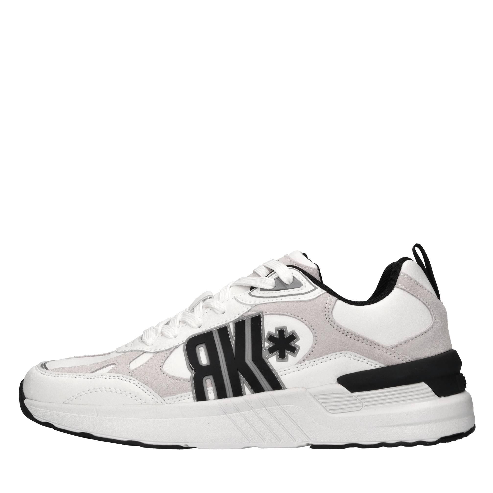 Sneakers in pelle,ecopelle e tessuto 