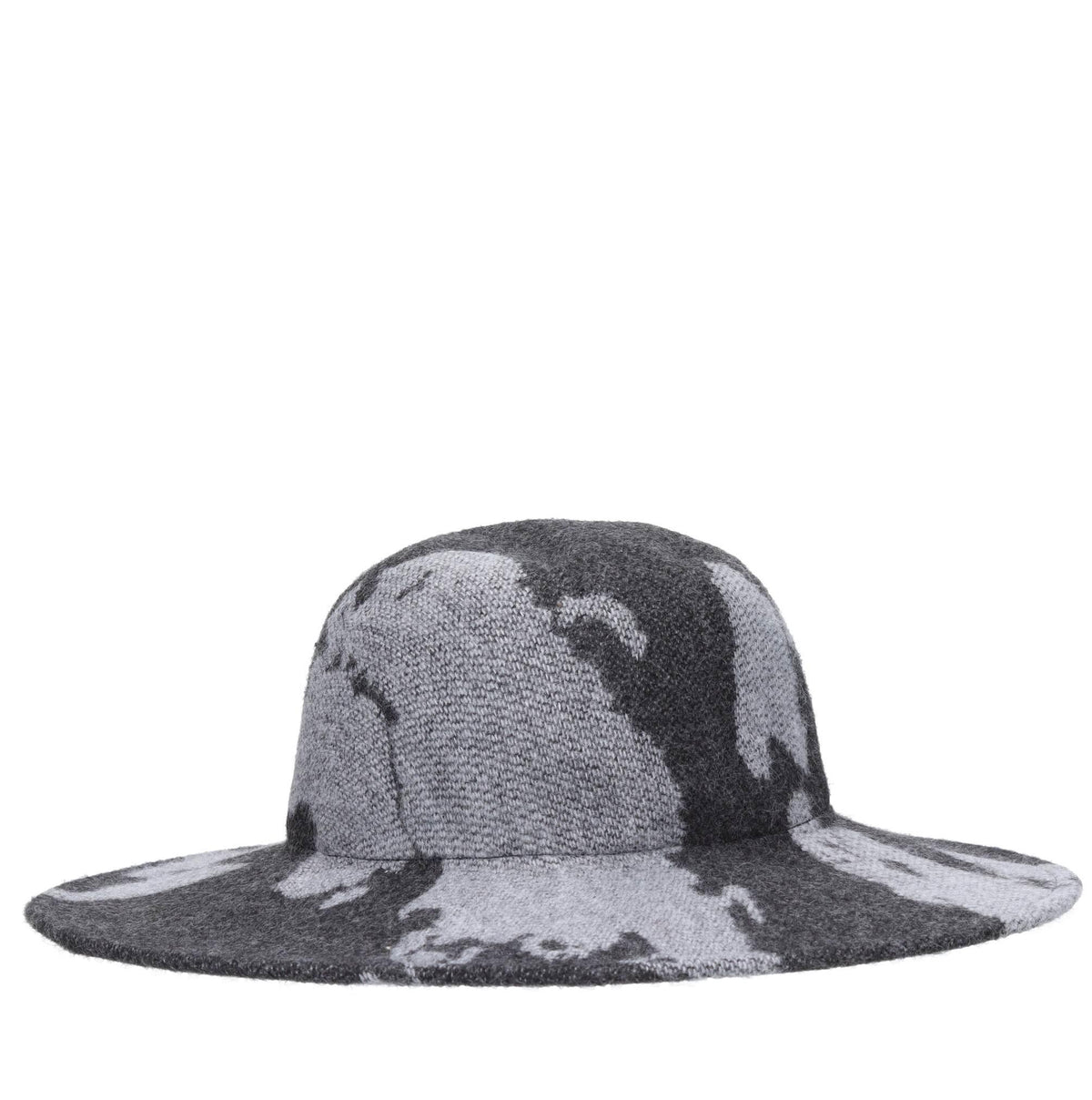 Cappello multimateriale 