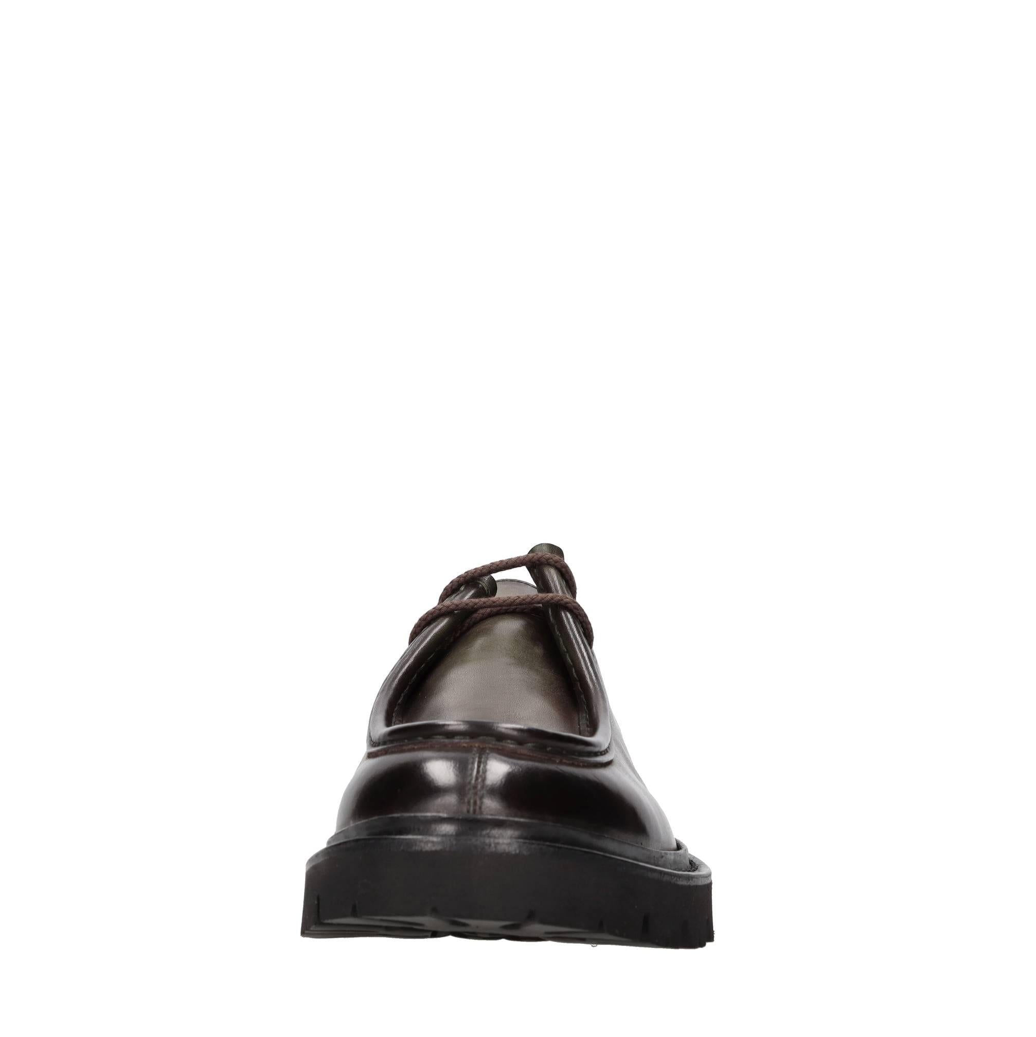 Stringate in pelle 