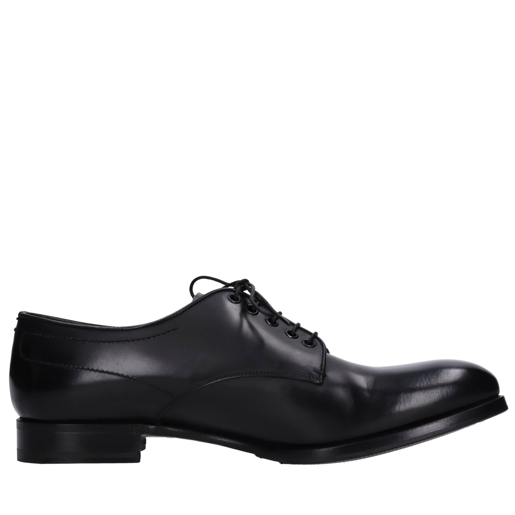 Stringate in pelle 