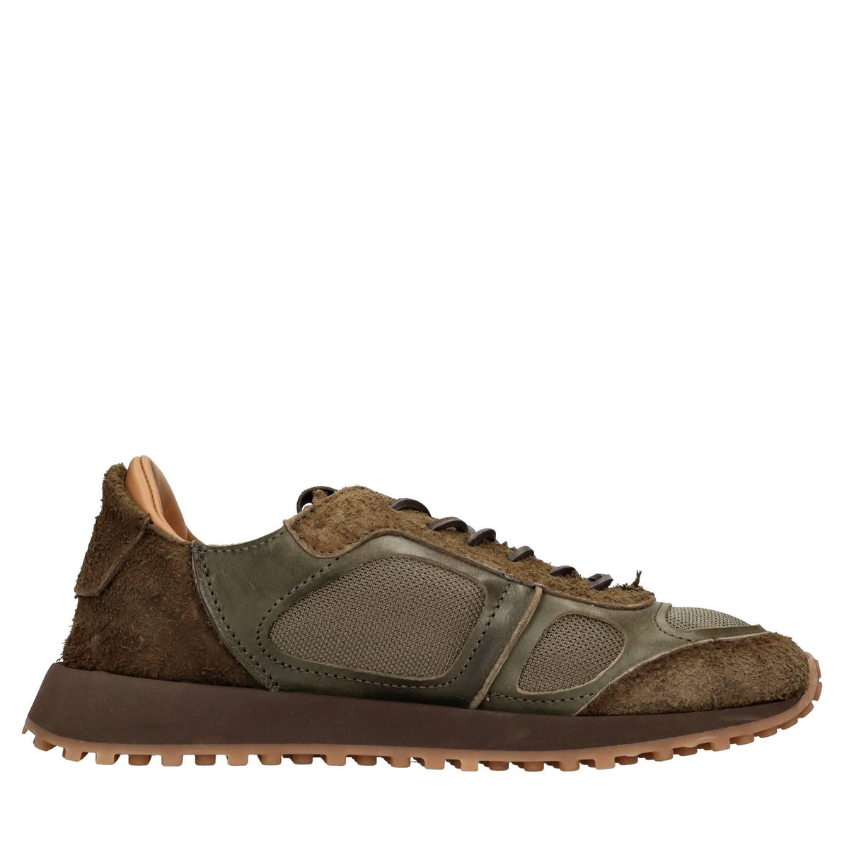 Sneakers in camoscio e tessuto 