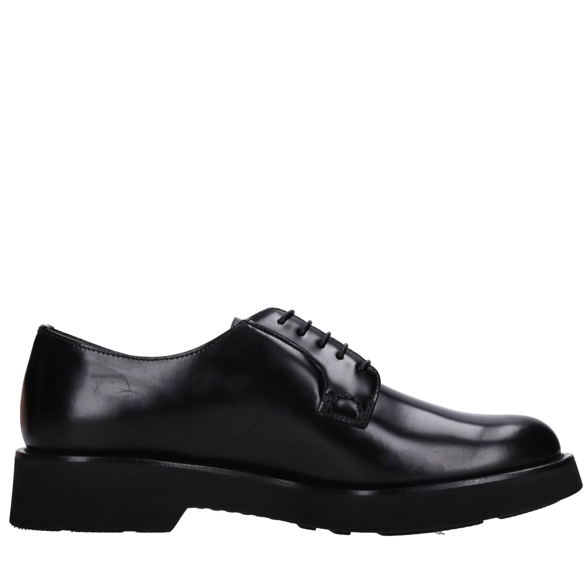 Stringate in pelle 