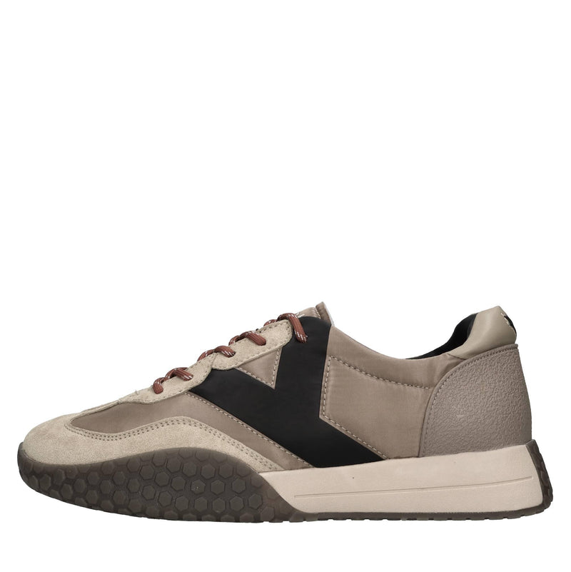 Sneakers in camoscio e tessuto 