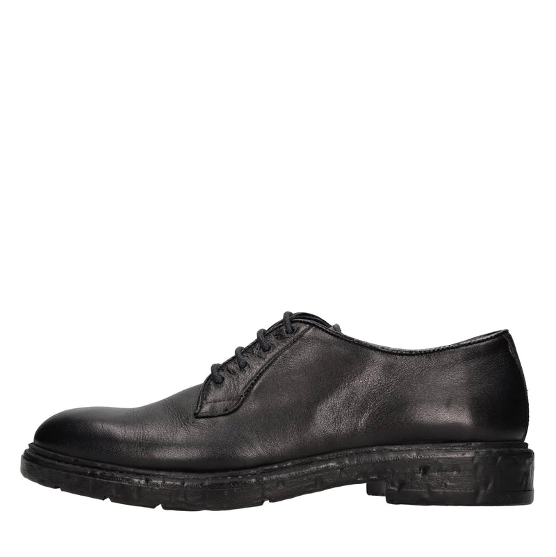 Stringate in pelle 