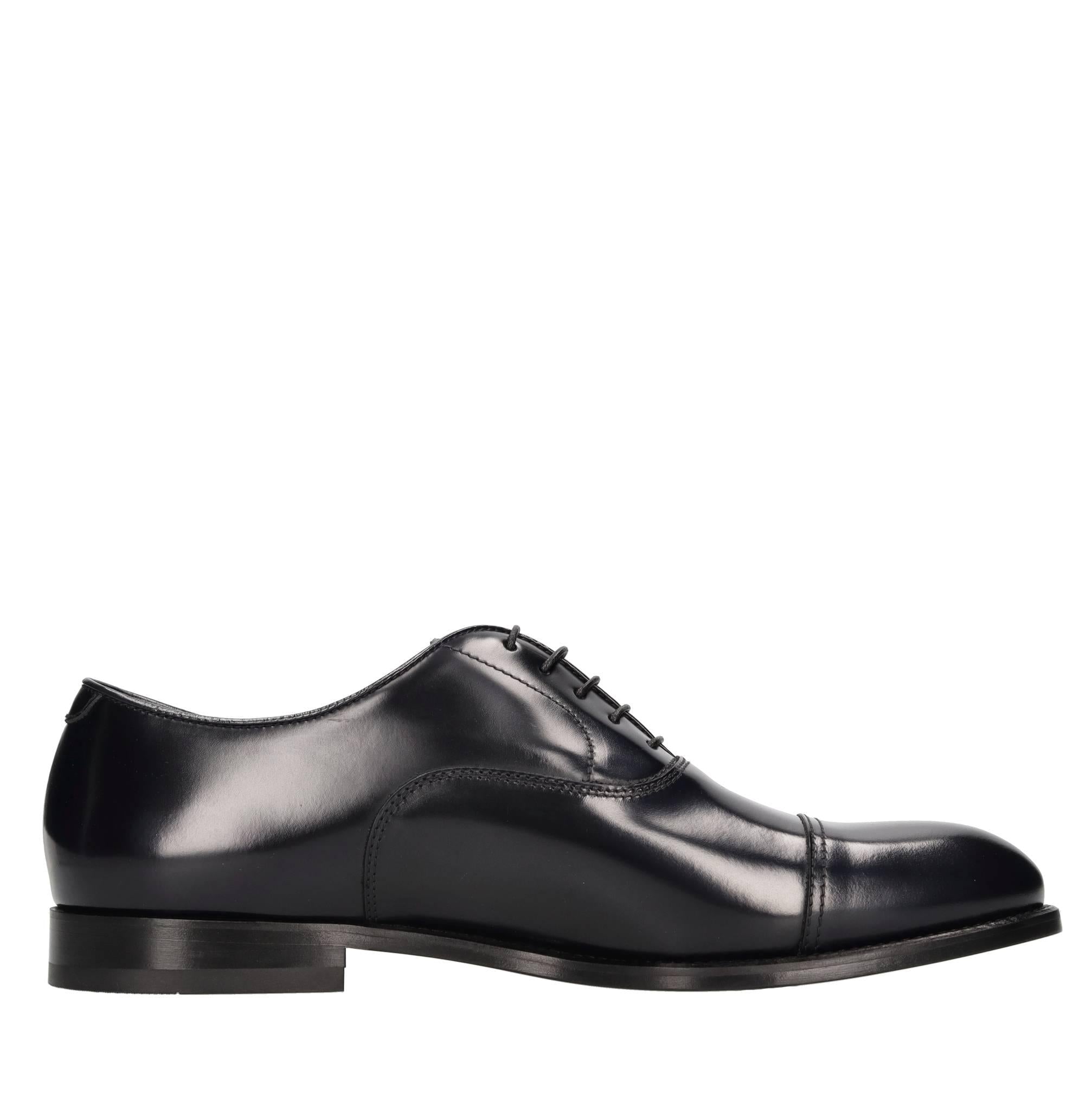 Stringate in pelle 