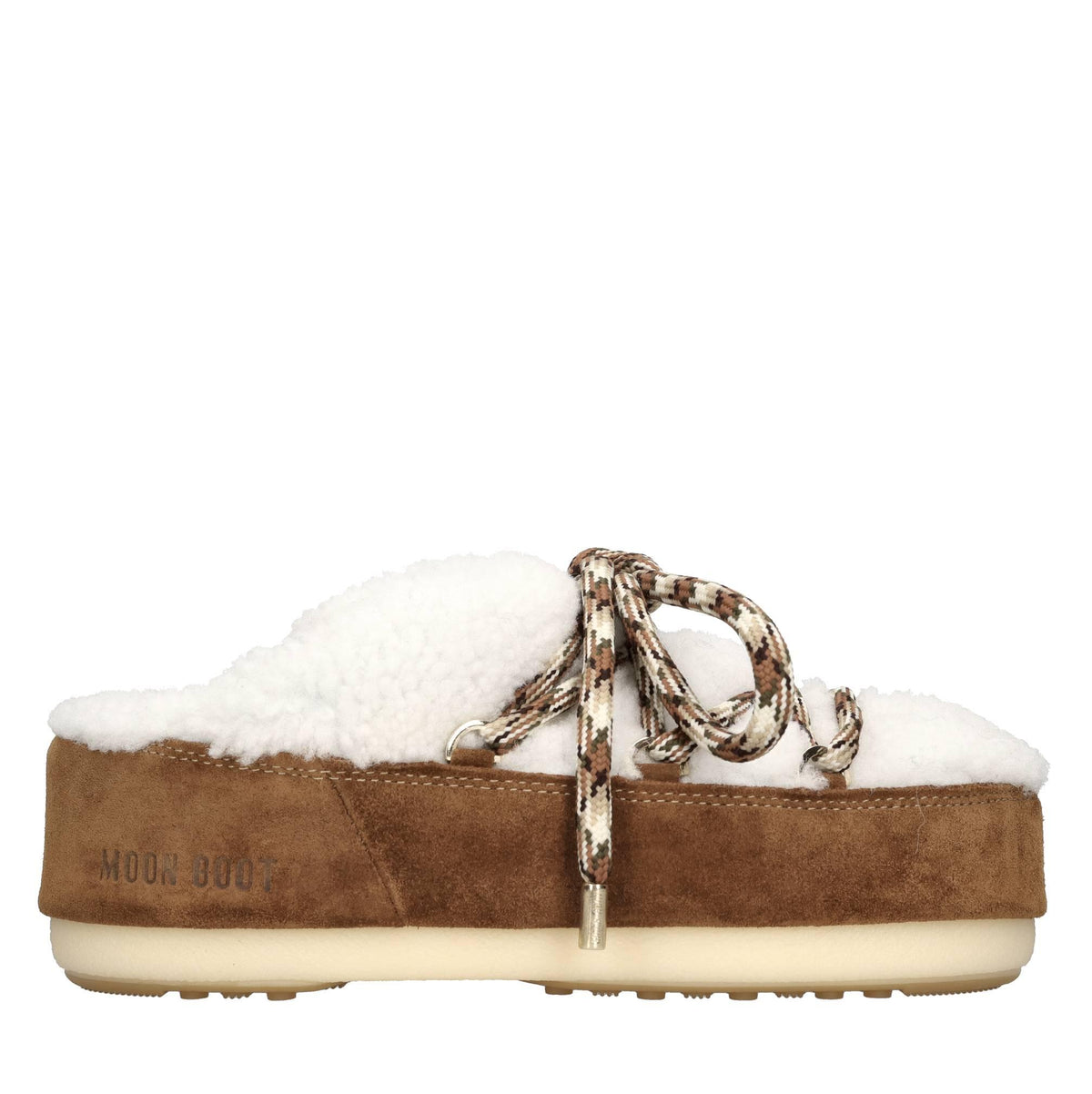 Mules in camoscio ed ecopelliccia 