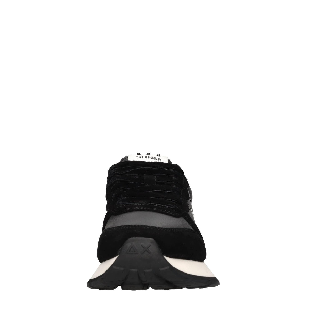 Sneakers in pelle, tessuto ed ecopelle 
