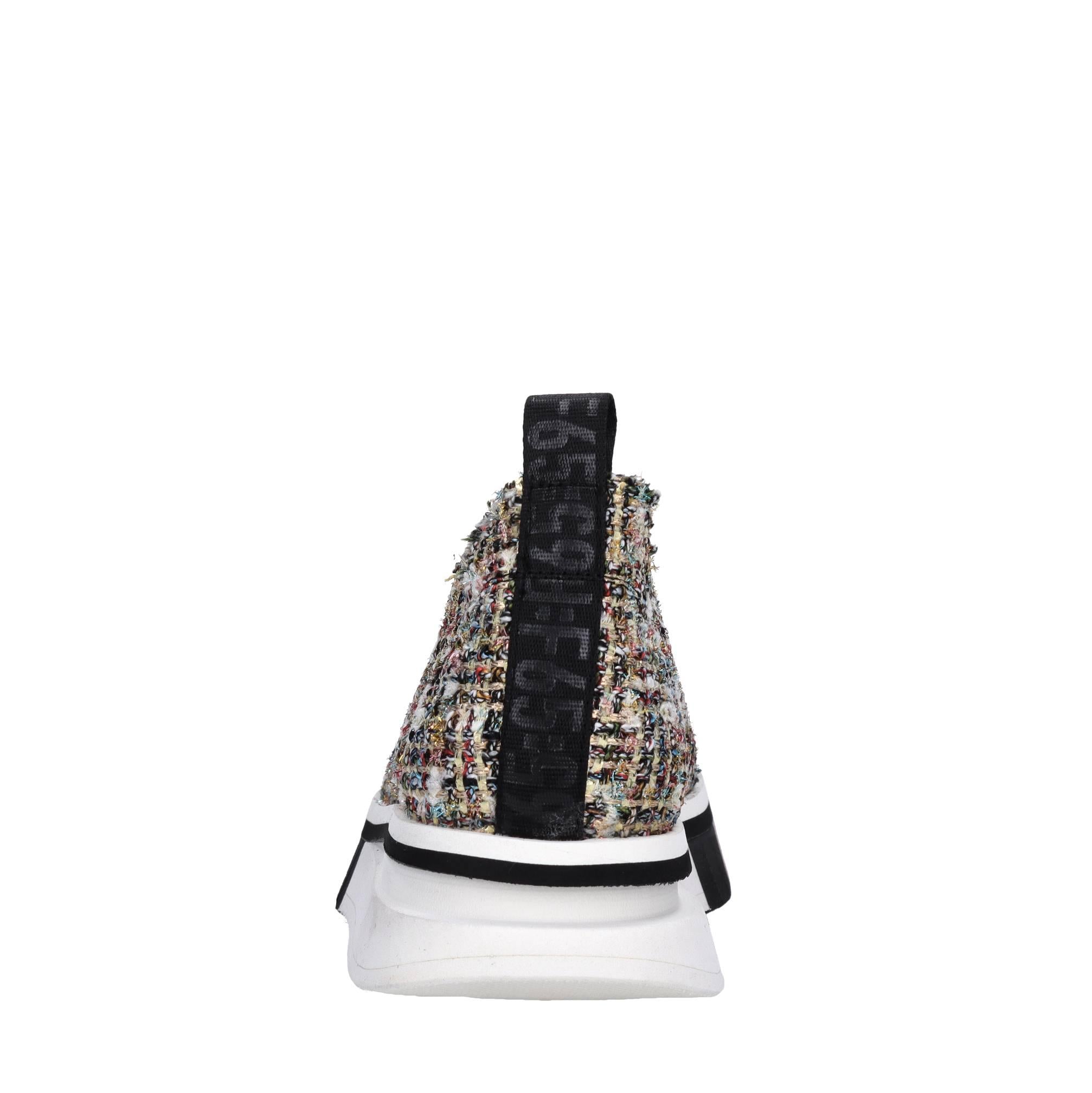 Sneakers in camoscio e tessuto 