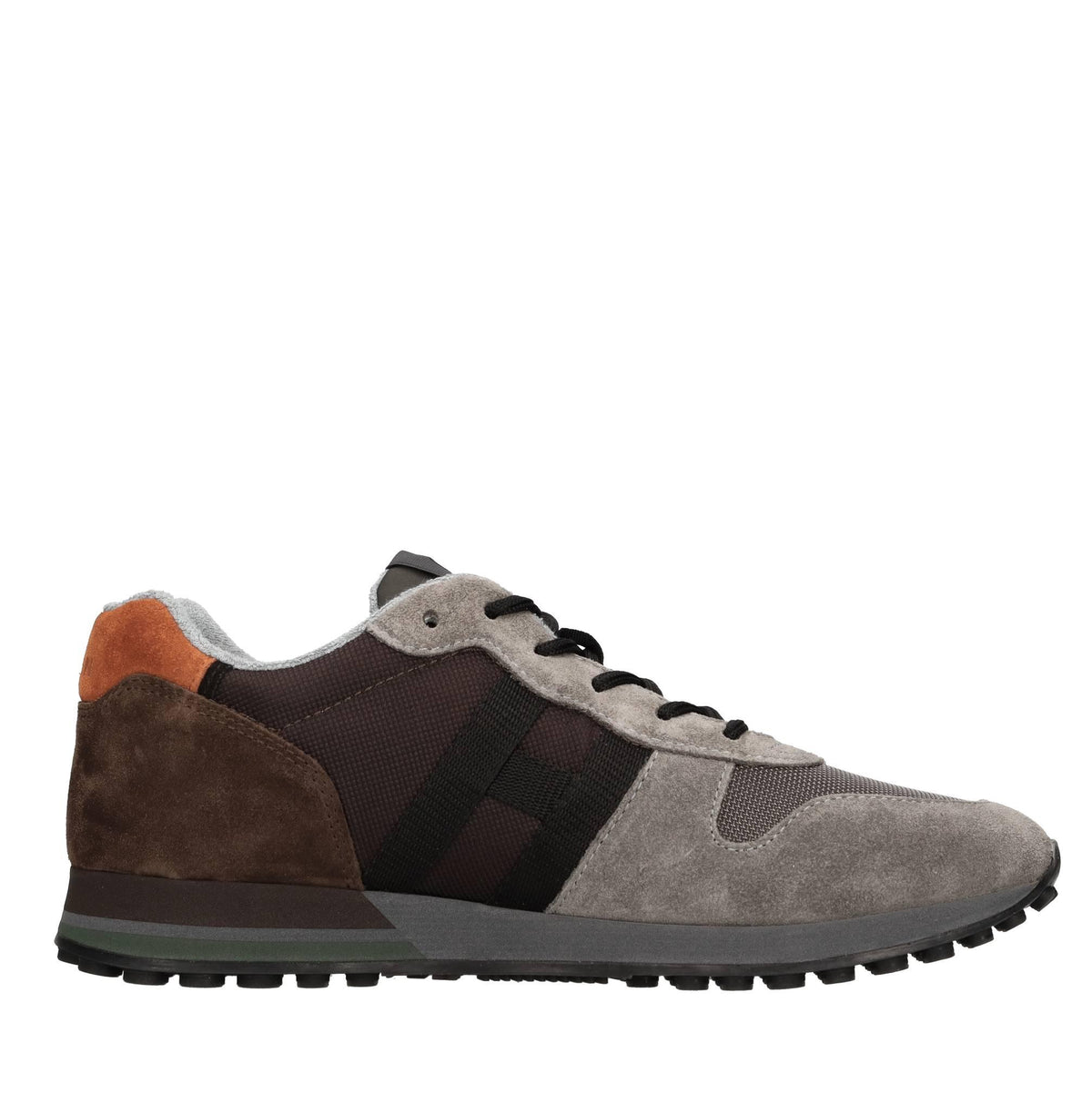 Sneakers in camoscio e tessuto 