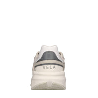 Sneakers in pelle e tessuto 