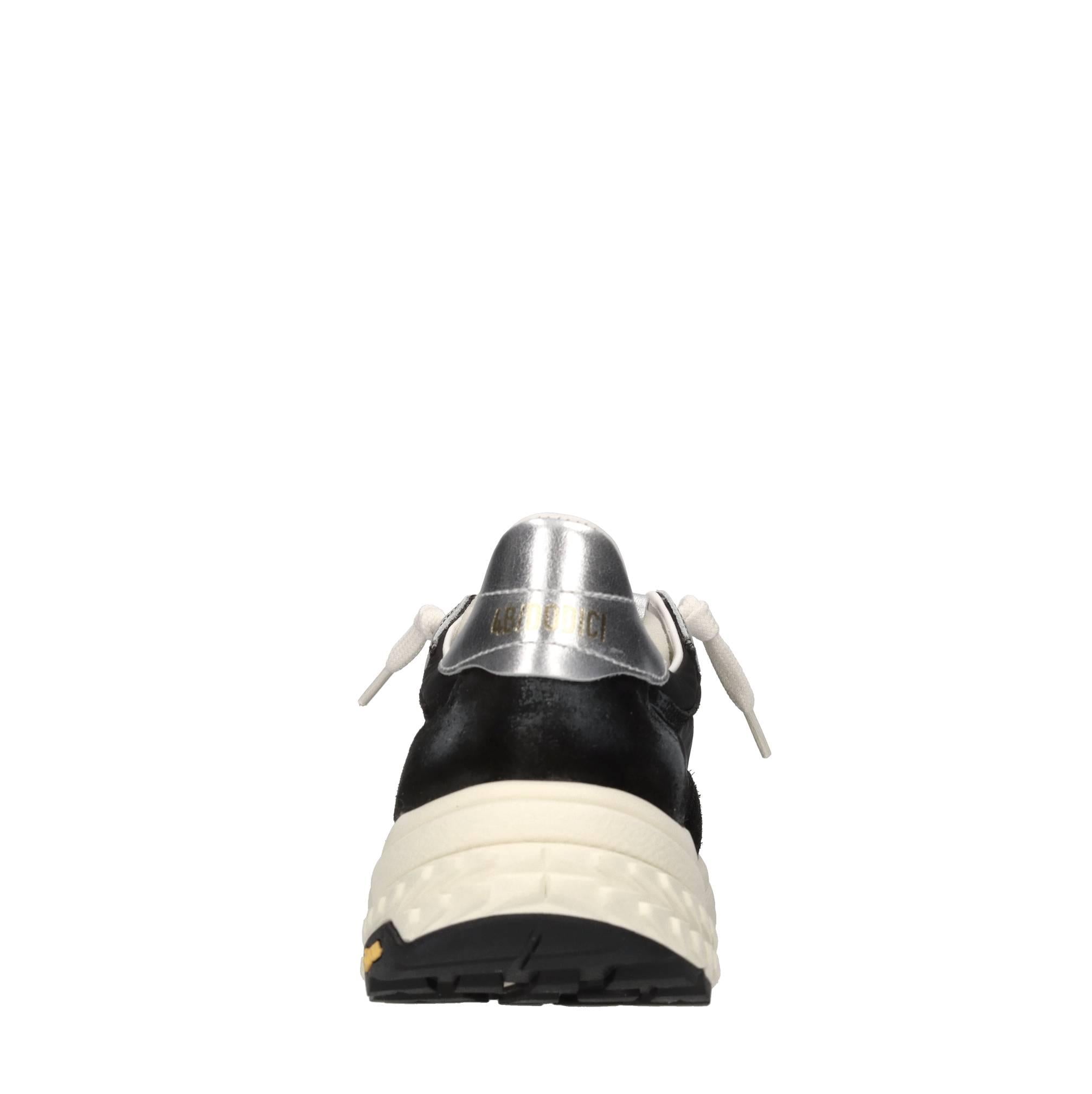 Sneakers in pelle e tessuto 