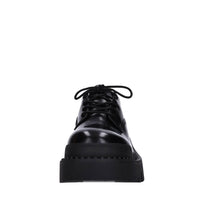 Stringate in pelle 