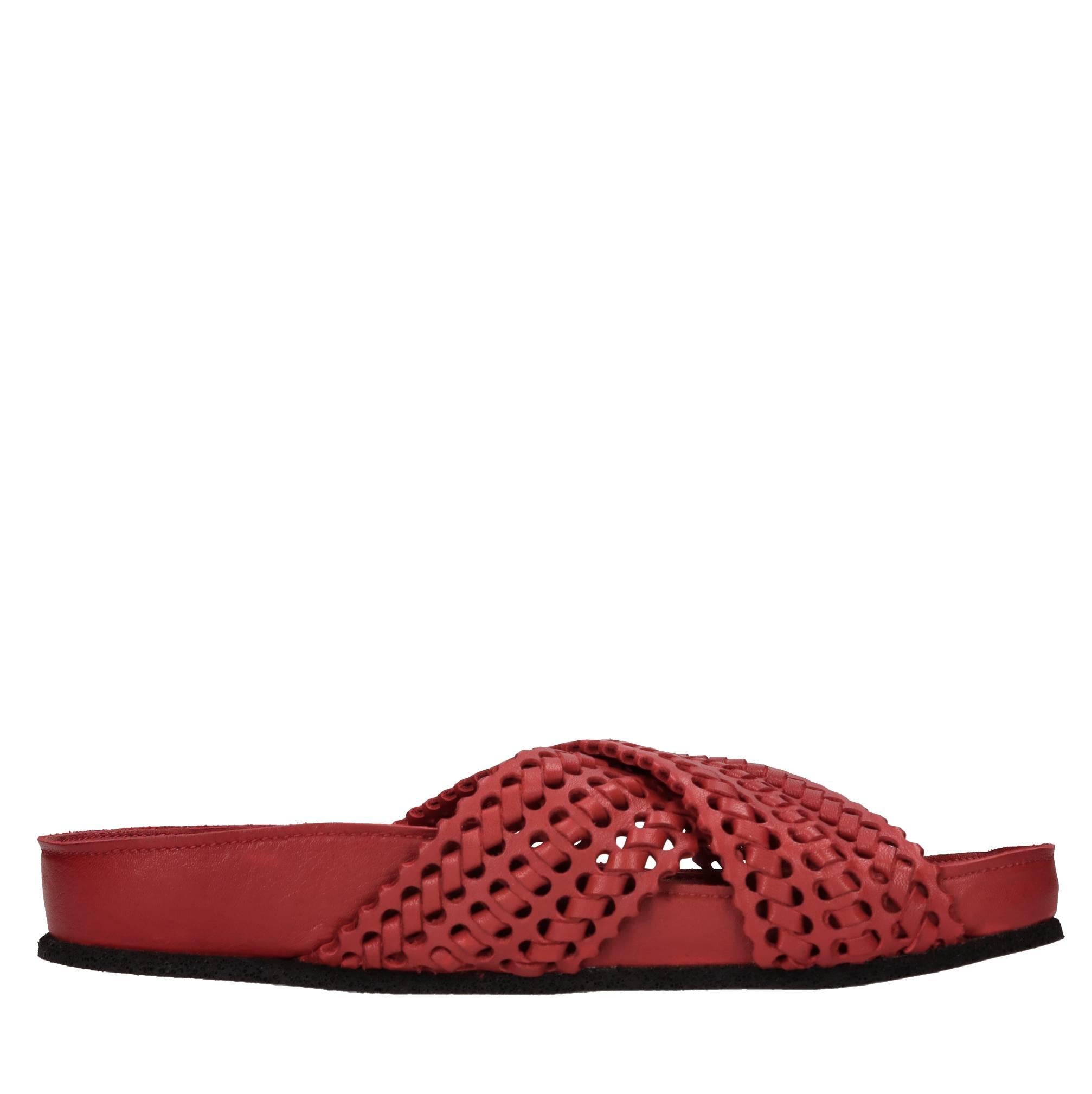 Flat in pelle 