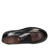 Stringate in pelle 