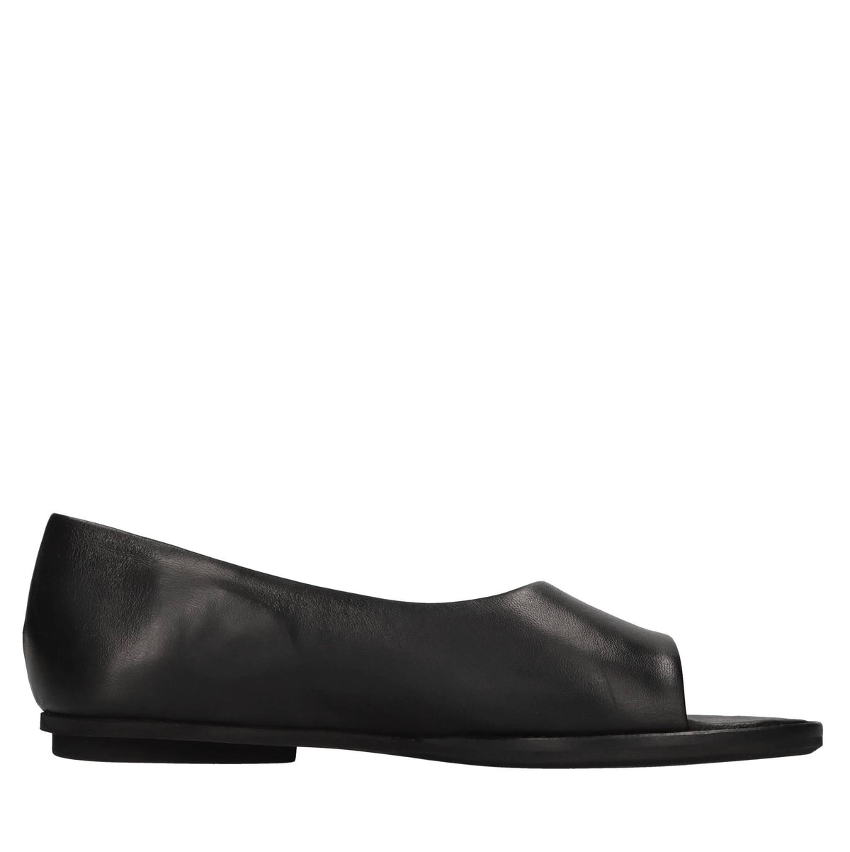 Flat in pelle 