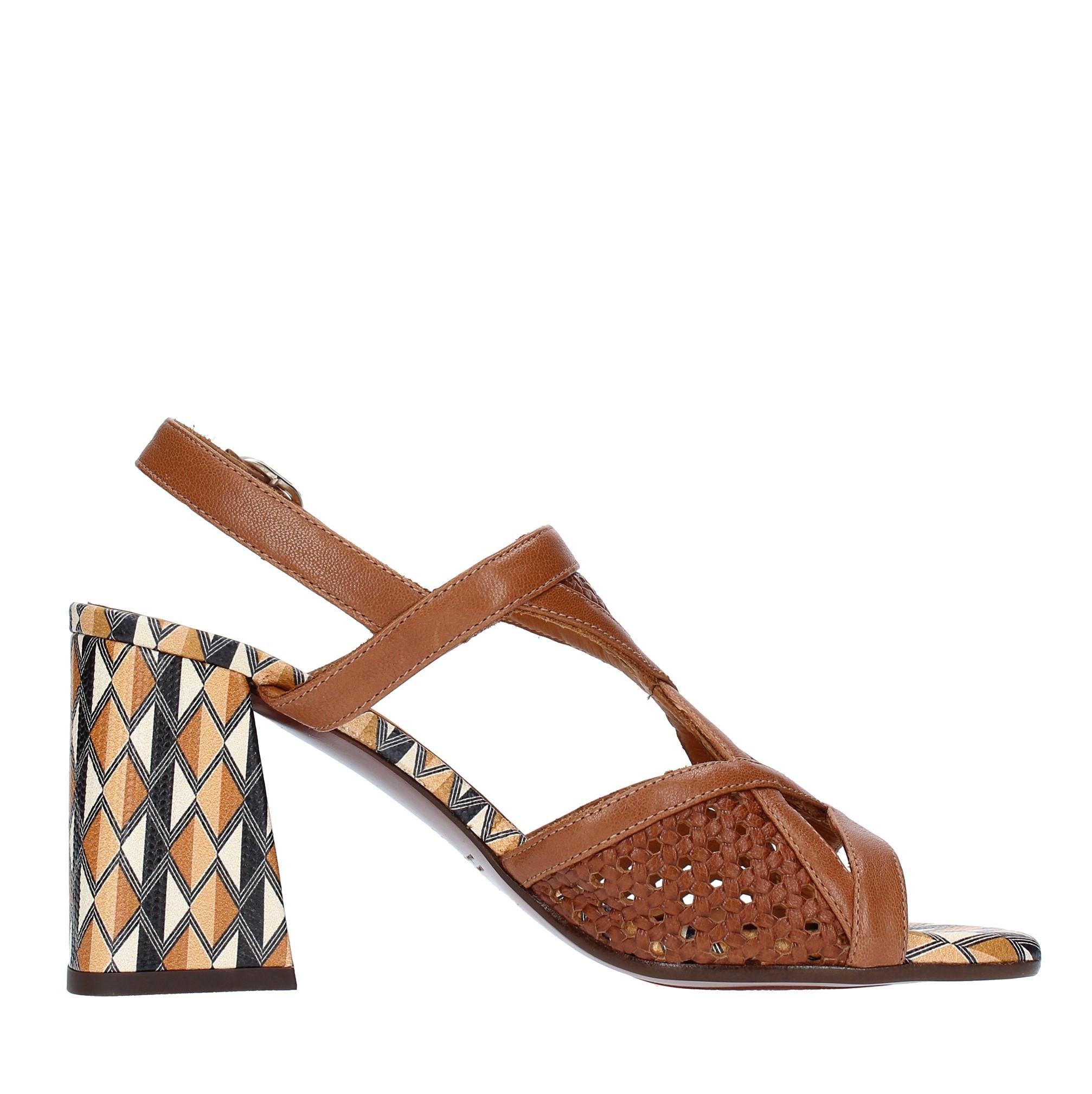 Sandali modello PANTE in pelle 