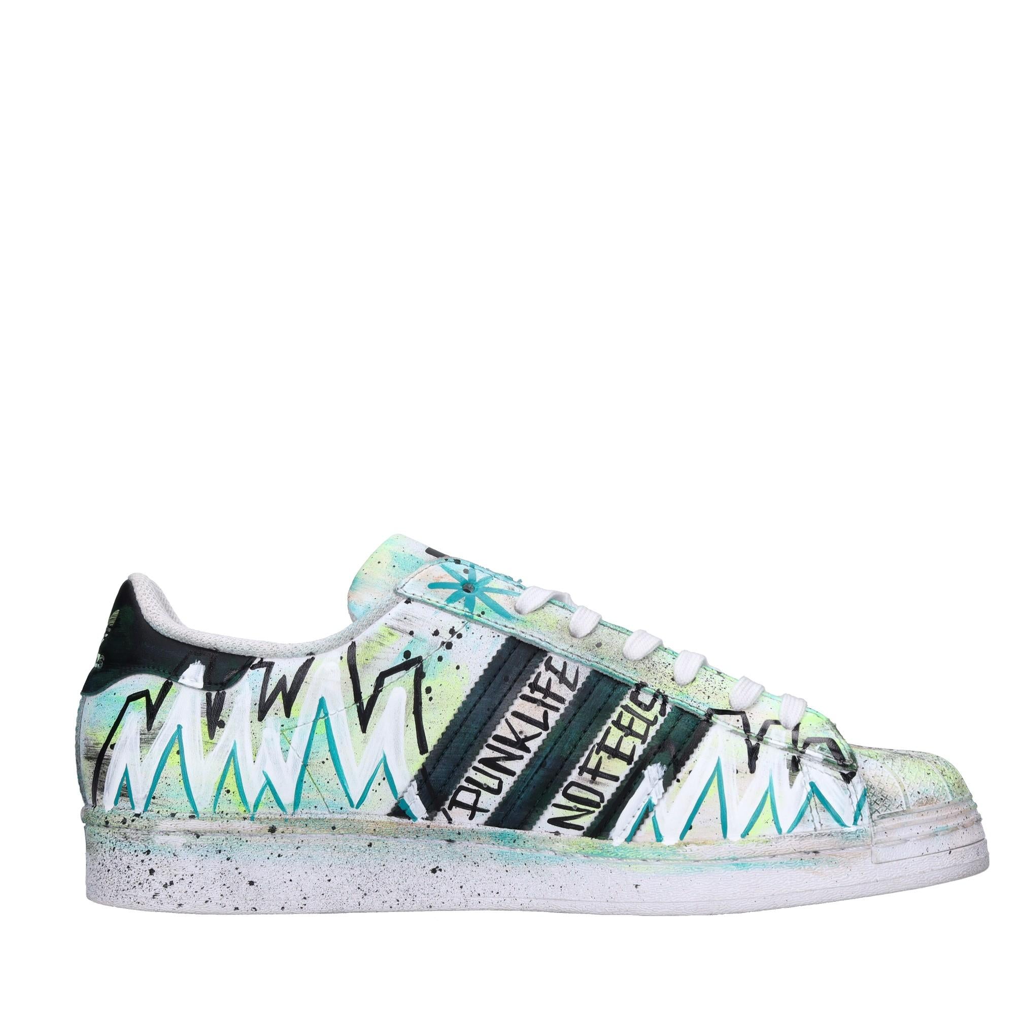 Sneakers in pelle. 