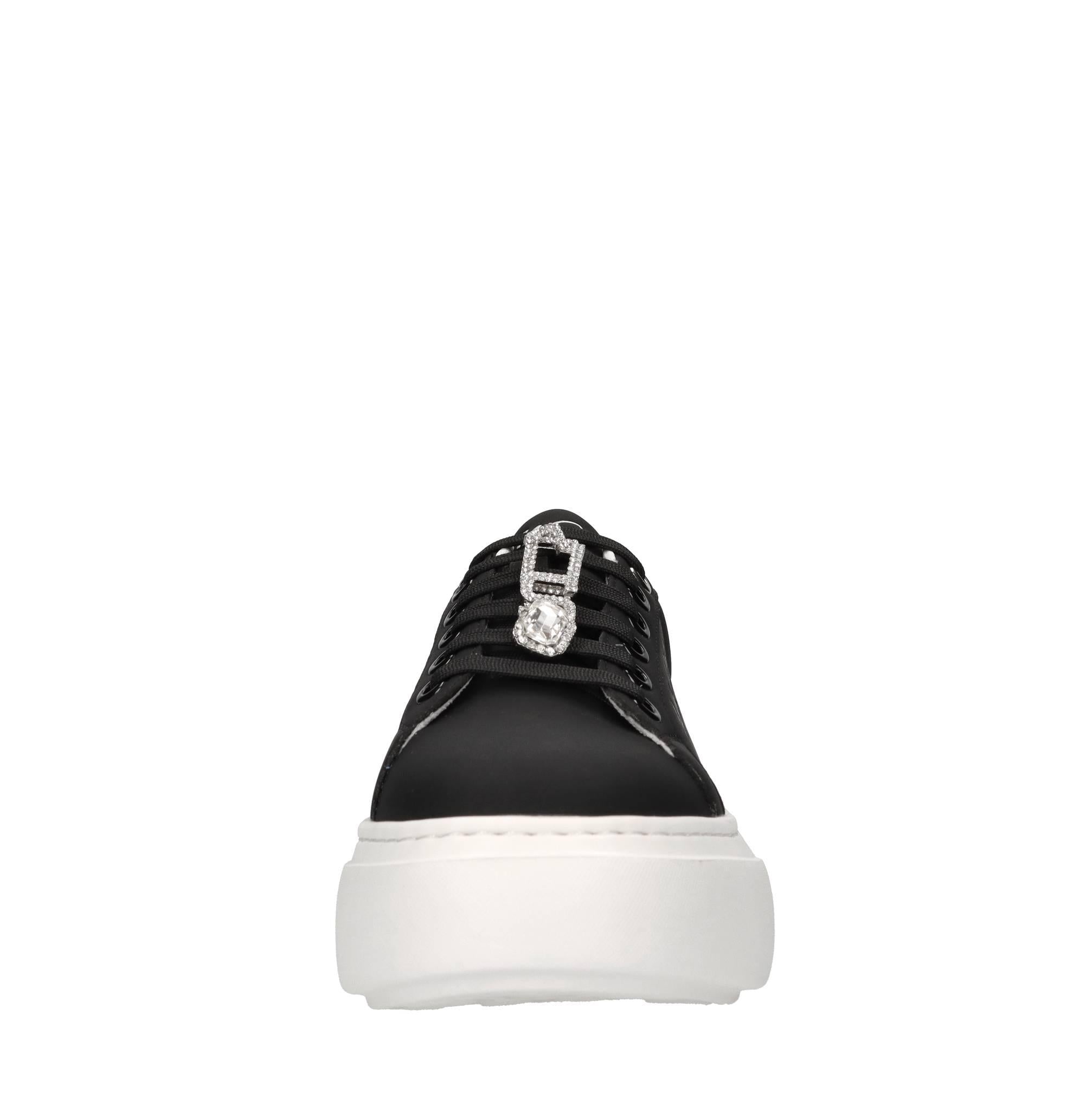 Sneakers in ecopelle con applicazioni 